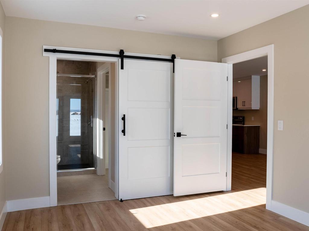 












127 Kent Road

,
Lower Truro,




NS
B6L 1L2

