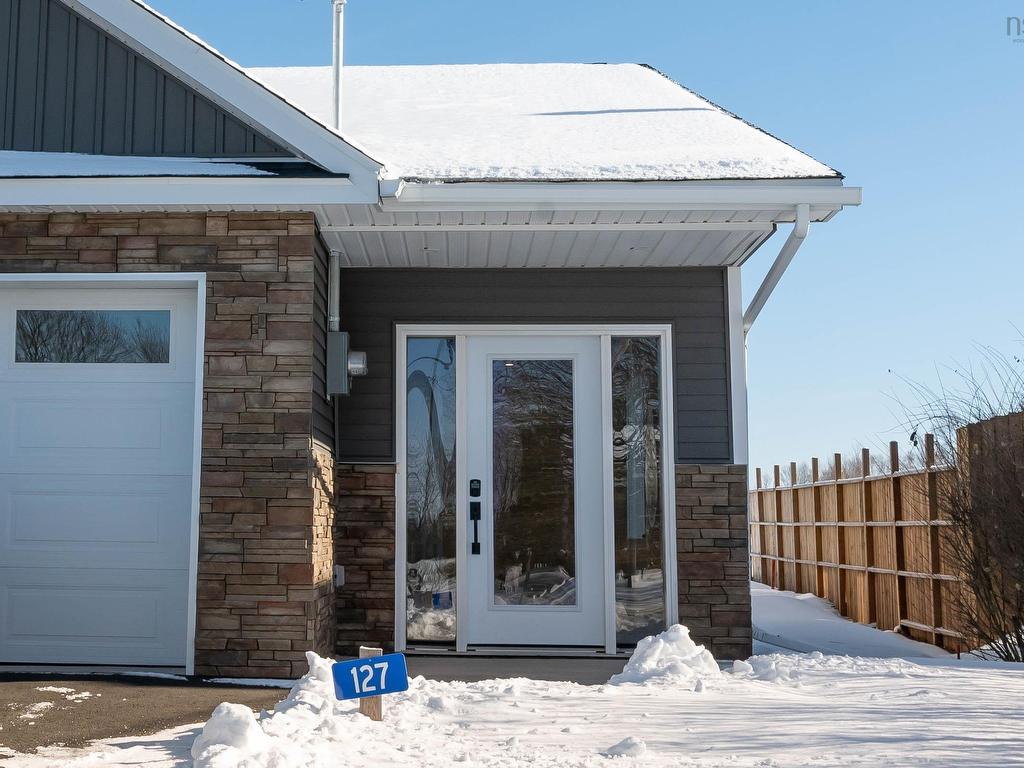 












127 Kent Road

,
Lower Truro,




NS
B6L 1L2

