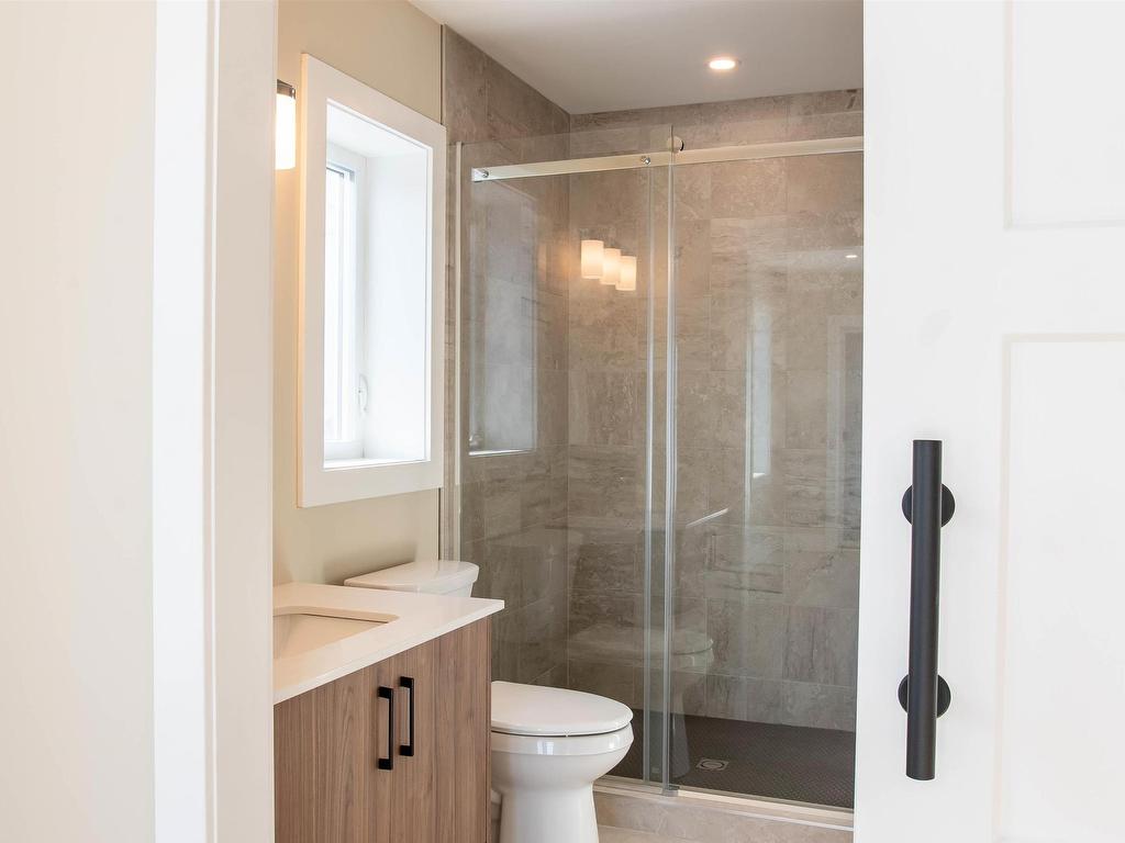 












127 Kent Road

,
Lower Truro,




NS
B6L 1L2

