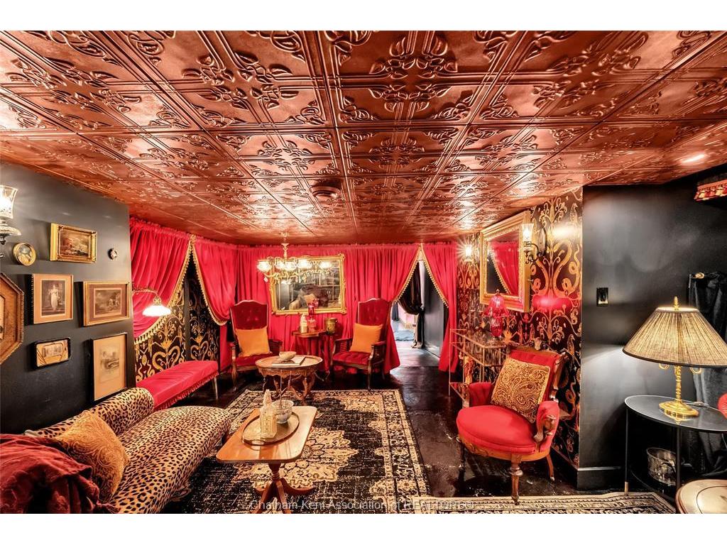 









620


Cross

Street,
Dresden,




ON
N0P 1M0

