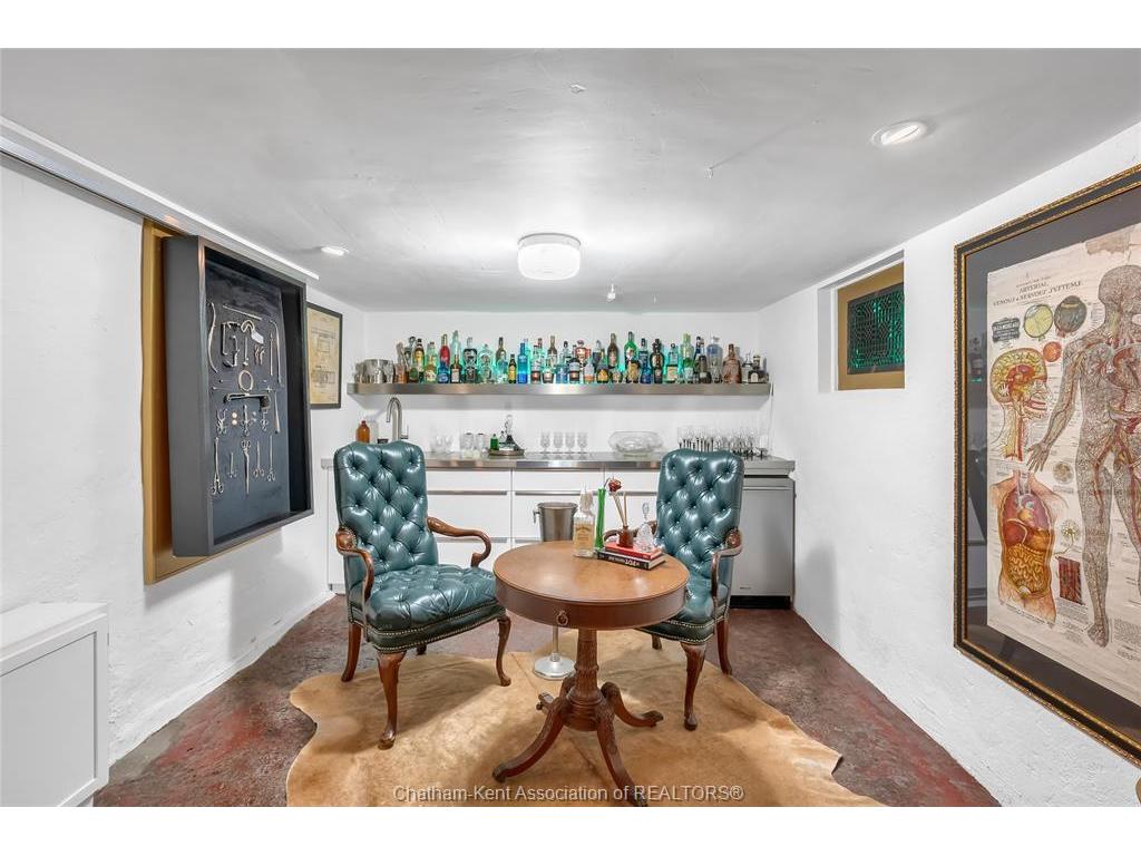 









620


Cross

Street,
Dresden,




ON
N0P 1M0

