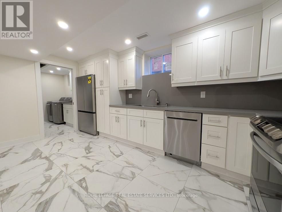 












65 VILLAGEWOOD COURT

,
Vaughan,




Ontario
L4L8V9

