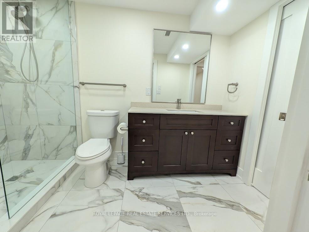 












65 VILLAGEWOOD COURT

,
Vaughan,




Ontario
L4L8V9

