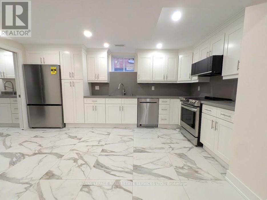 












65 VILLAGEWOOD COURT

,
Vaughan,




Ontario
L4L8V9

