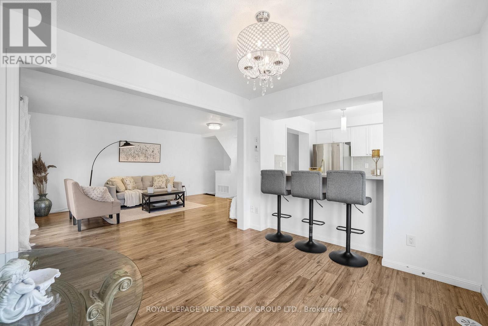 












551 PHARO

,
Milton,




Ontario
L9T8H6

