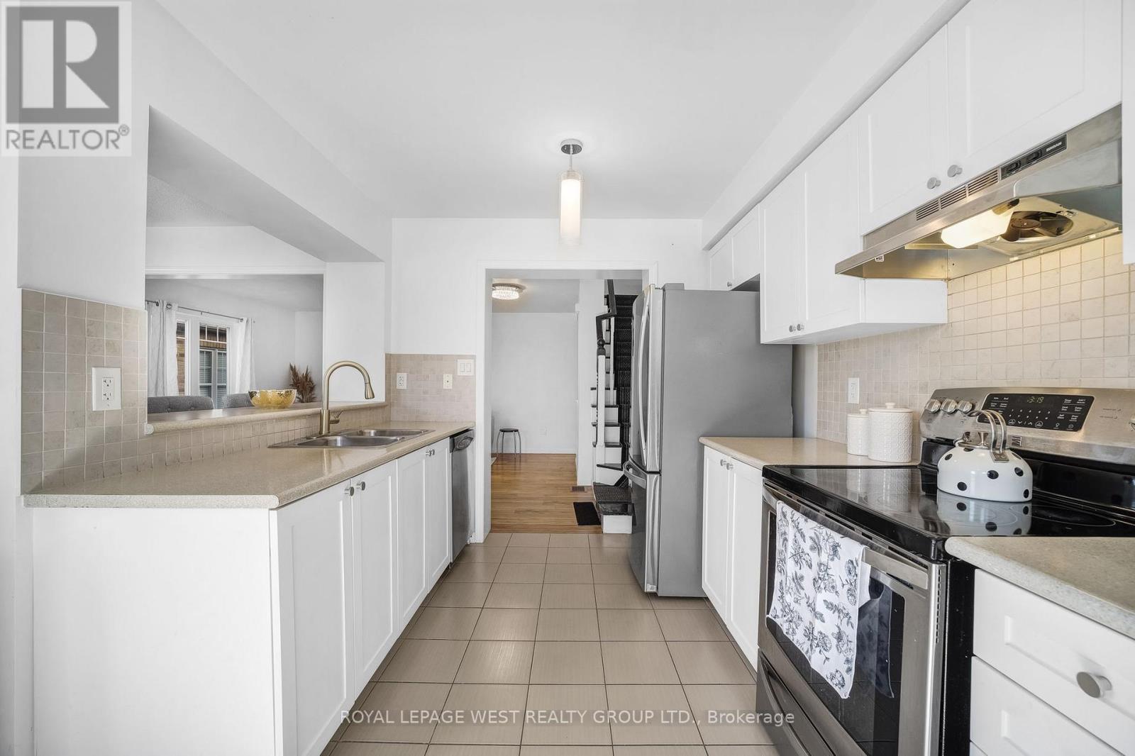 












551 PHARO

,
Milton,




Ontario
L9T8H6

