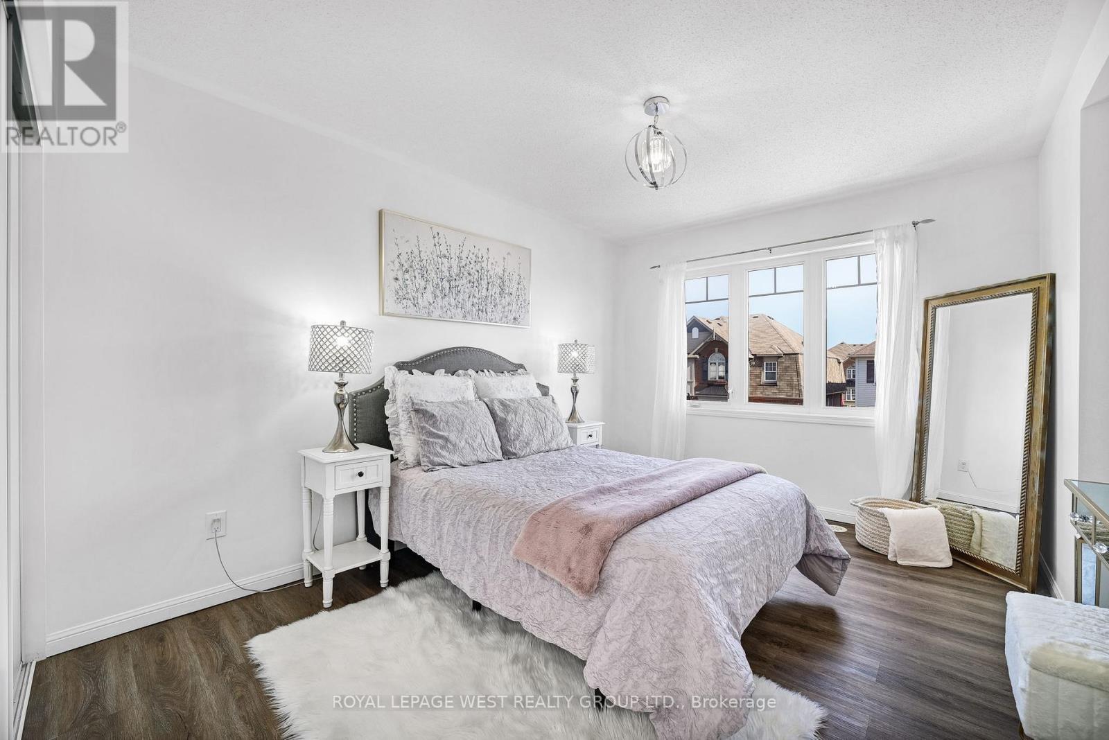 












551 PHARO

,
Milton,




Ontario
L9T8H6

