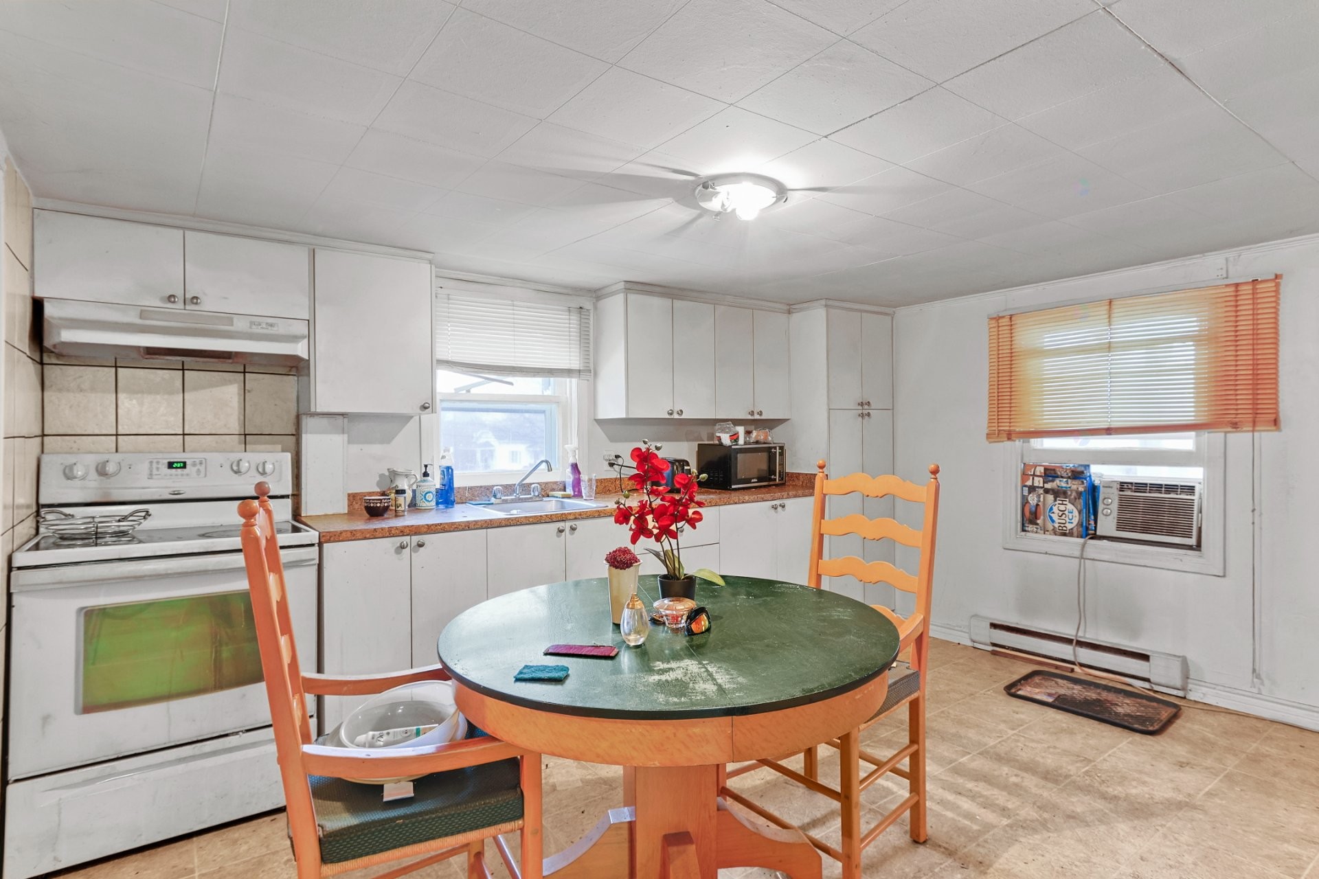 









193


Rue du Marché

,
Salaberry-de-Valleyfield,




QC
J6T1R7

