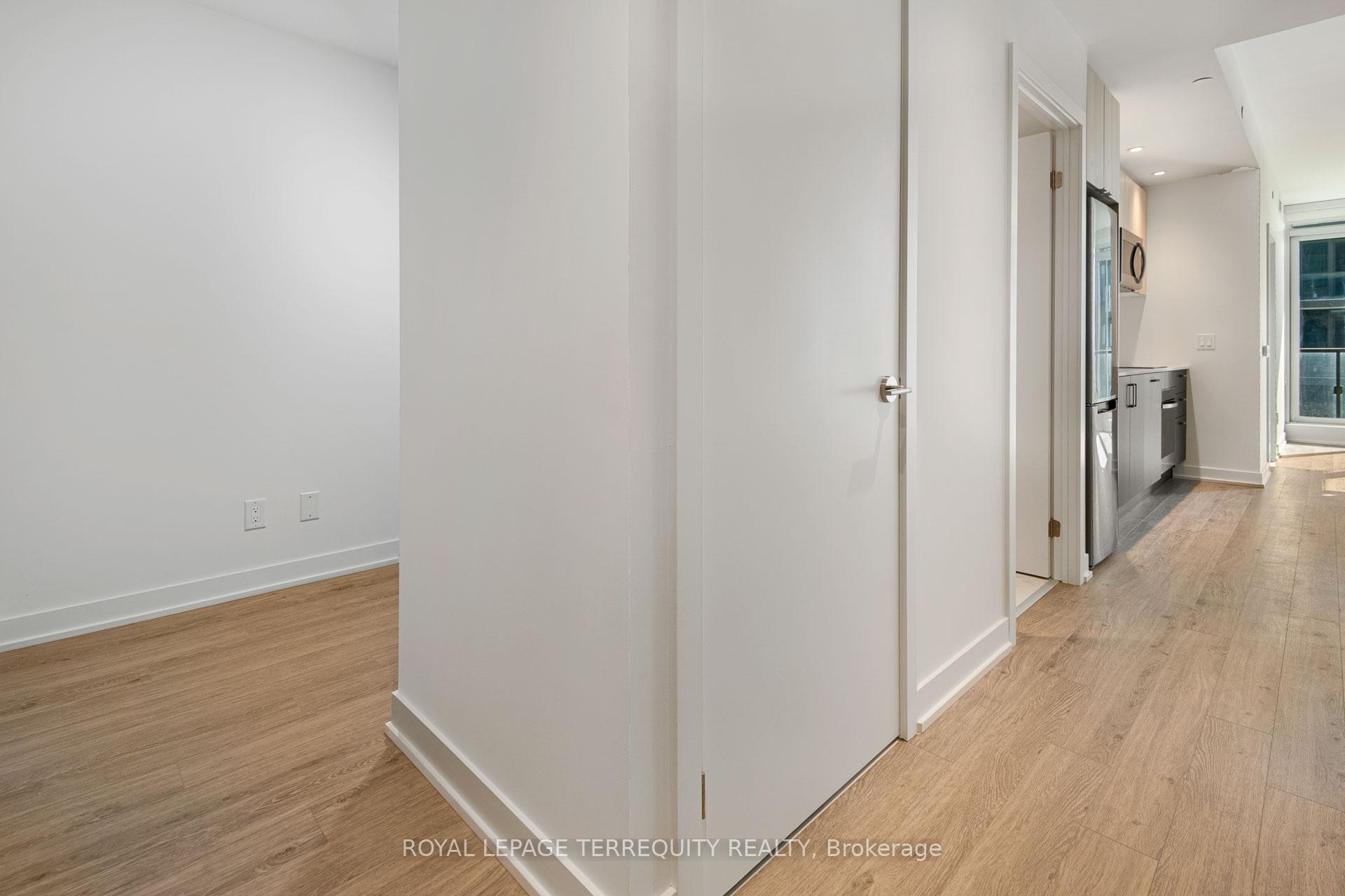 









1928


lakeshore

Boulevard West, 2506,
Toronto,




ON
M6S 0B1

