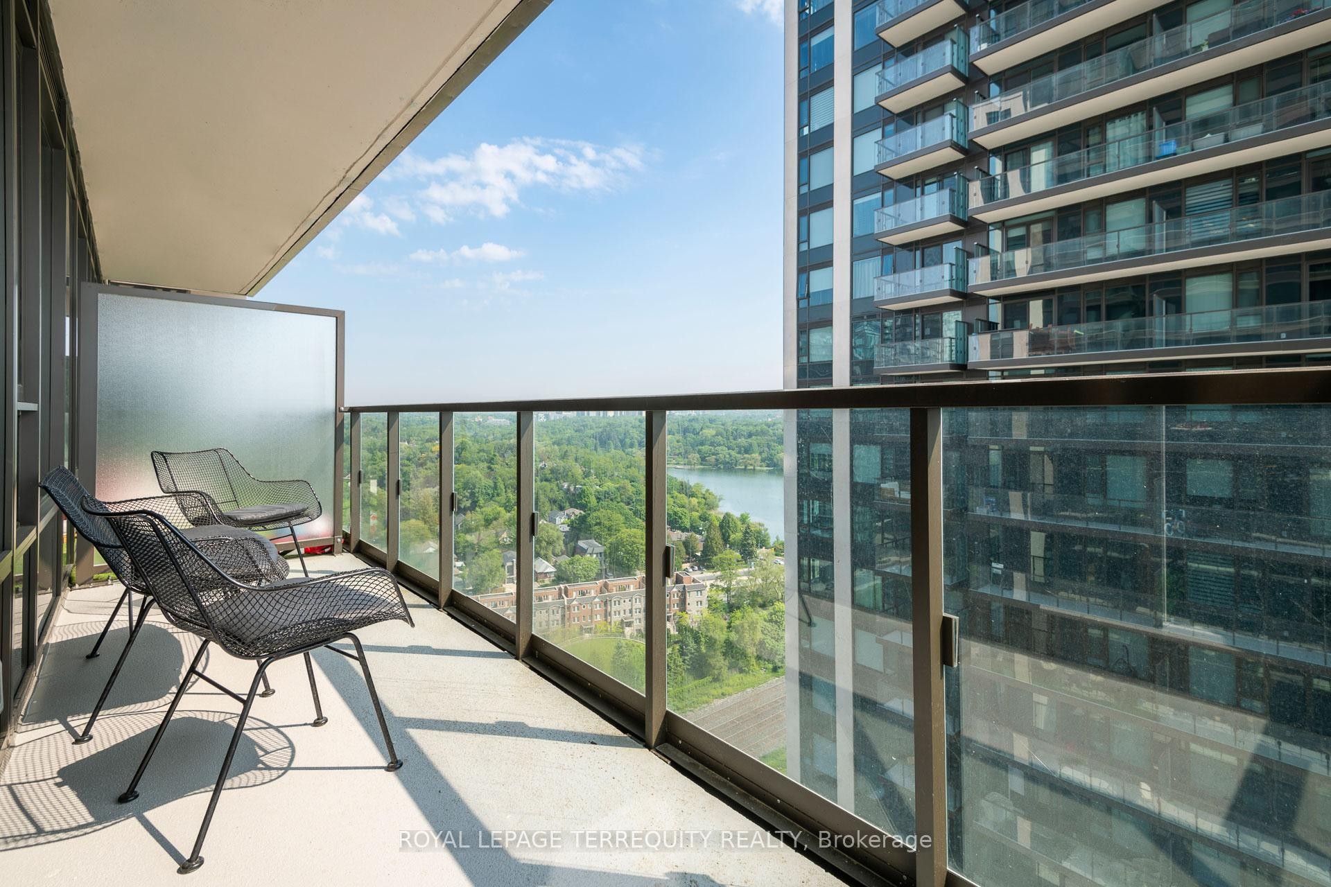 









1928


lakeshore

Boulevard West, 2506,
Toronto,




ON
M6S 0B1

