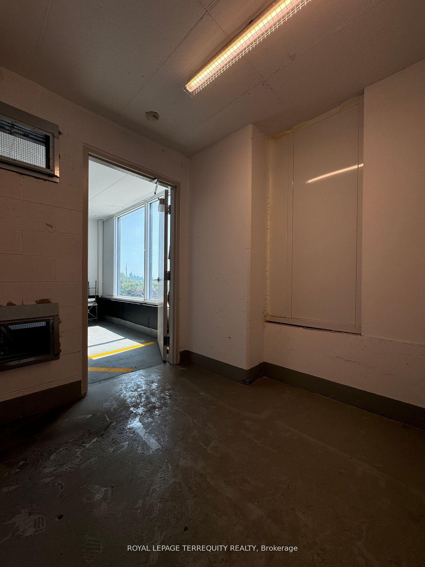 









1928


lakeshore

Boulevard West, 2506,
Toronto,




ON
M6S 0B1

