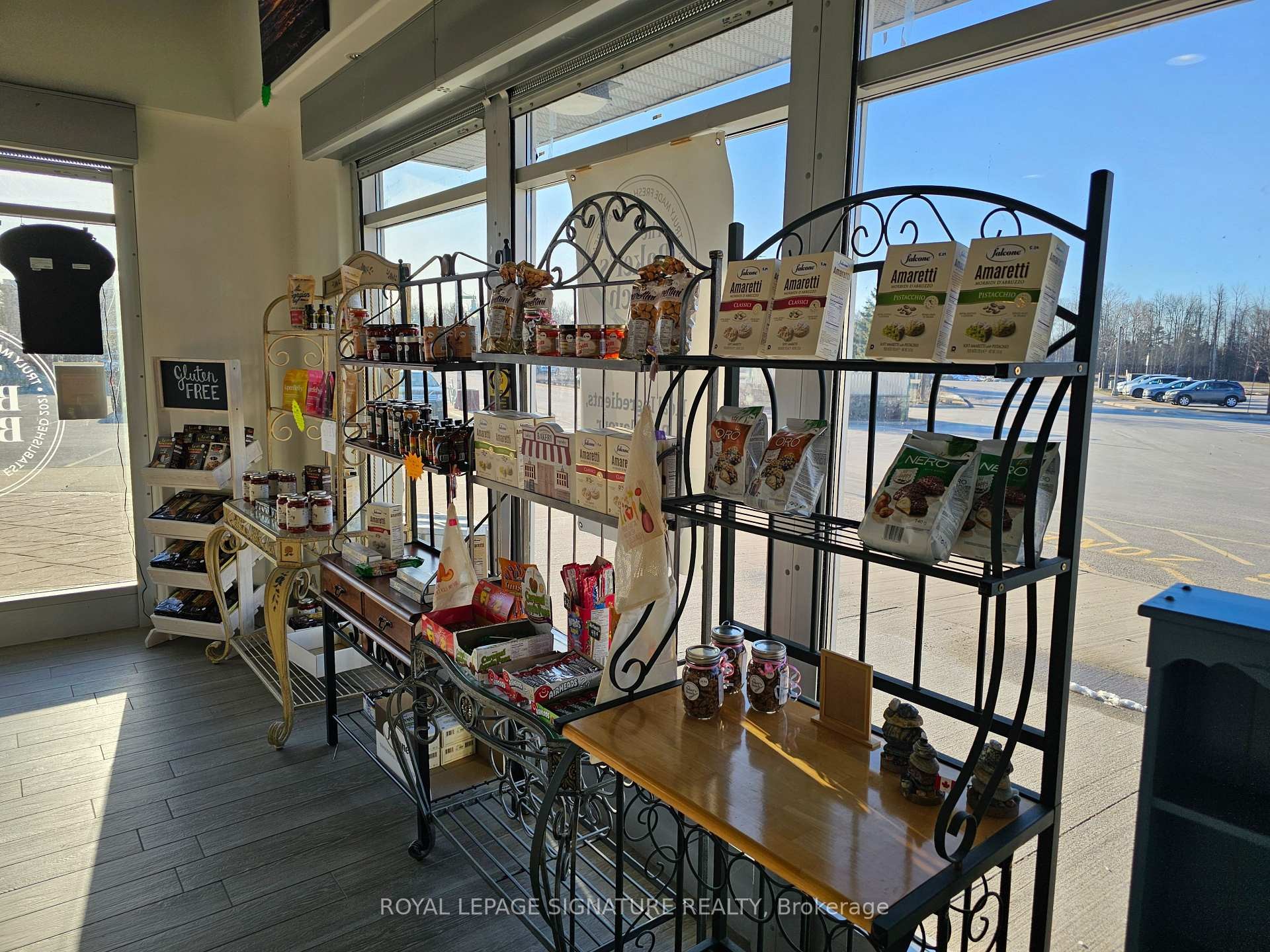 









321


Main

Street, F1,
Wasaga Beach,




ON
L9Z 0B6

