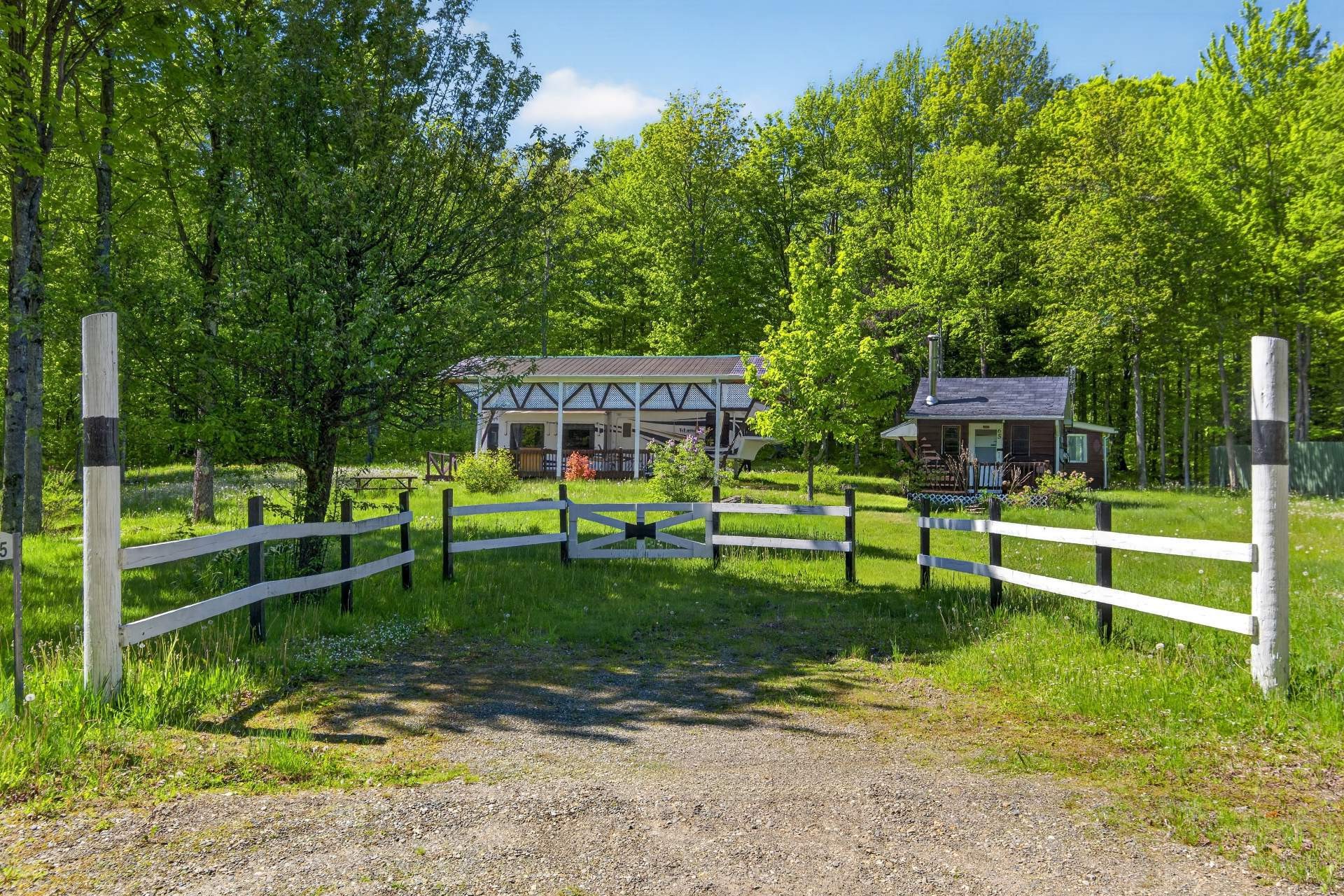 









165


Ch. Coutu

,
Stoke,







QC
J0B3G0

