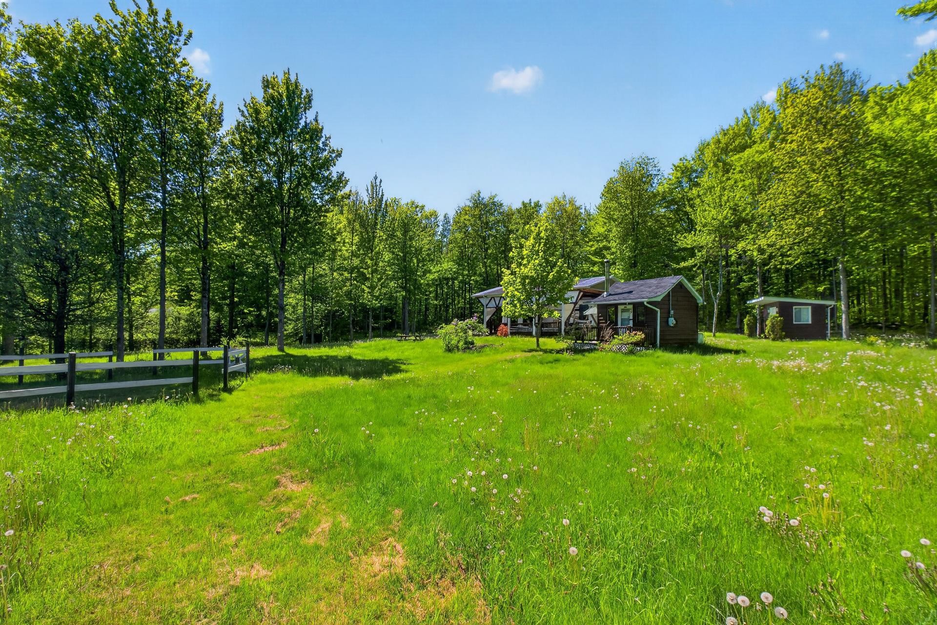 









165


Ch. Coutu

,
Stoke,







QC
J0B3G0

