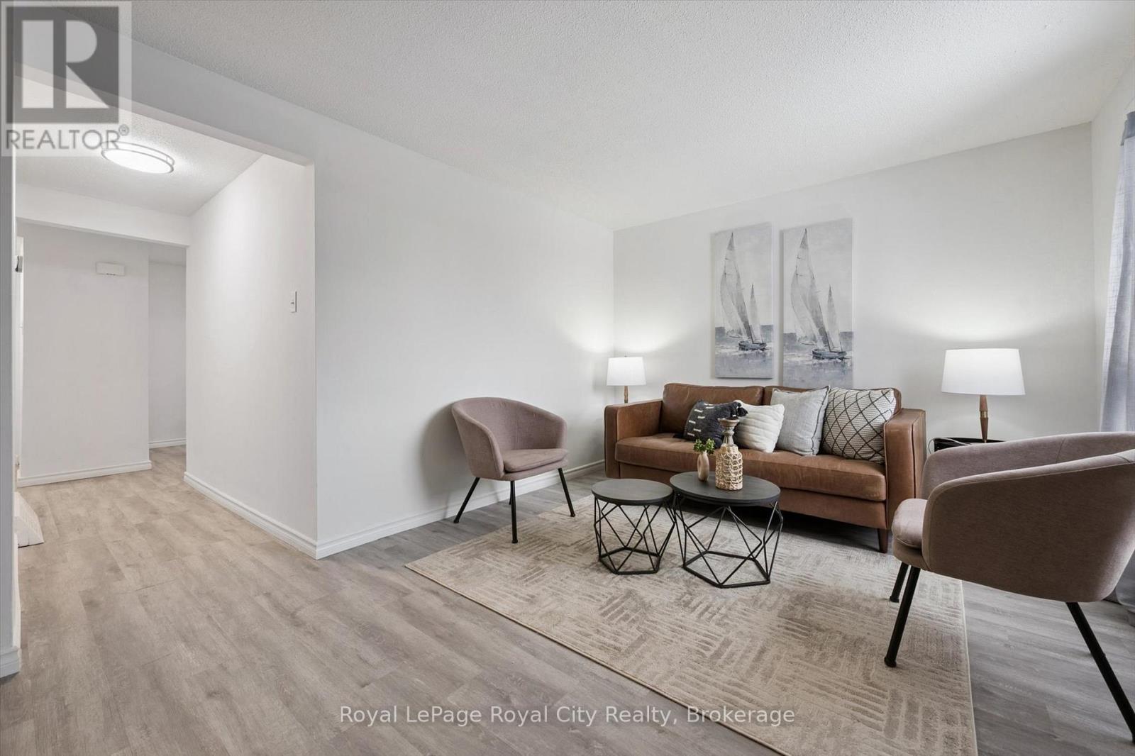 












78 - 700 PAISLEY ROAD

,
Guelph (Willow West/Sugarbush/West Acres),




Ontario
N1K1A3

