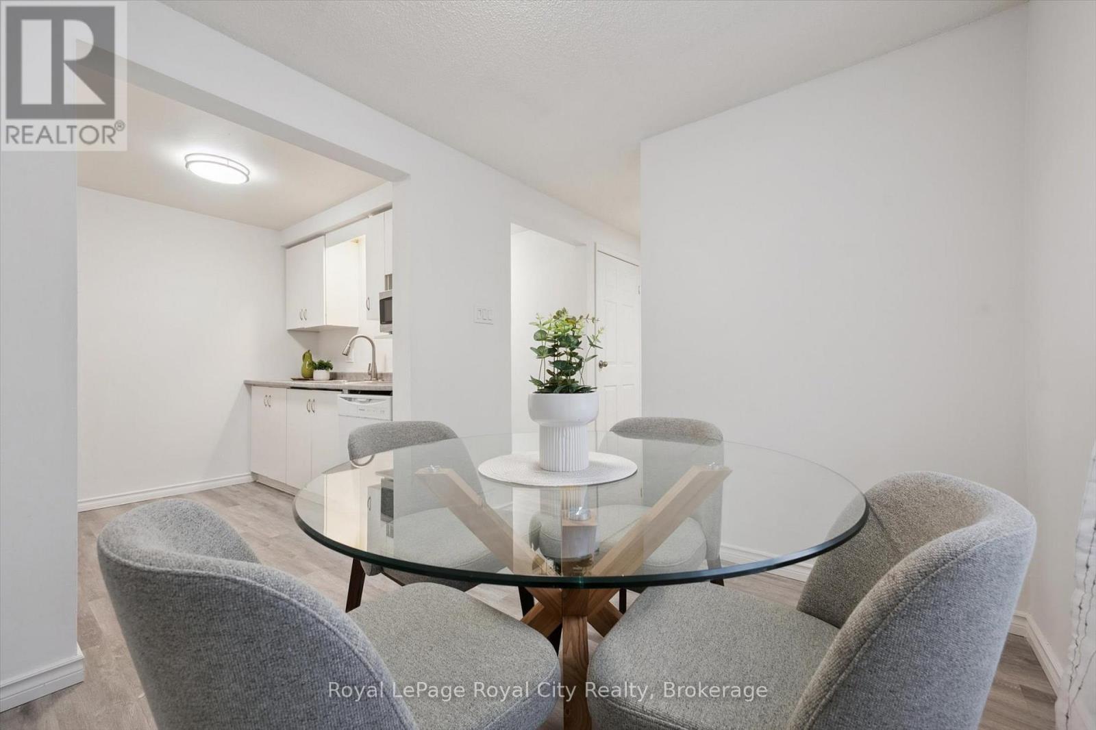 












78 - 700 PAISLEY ROAD

,
Guelph (Willow West/Sugarbush/West Acres),




Ontario
N1K1A3

