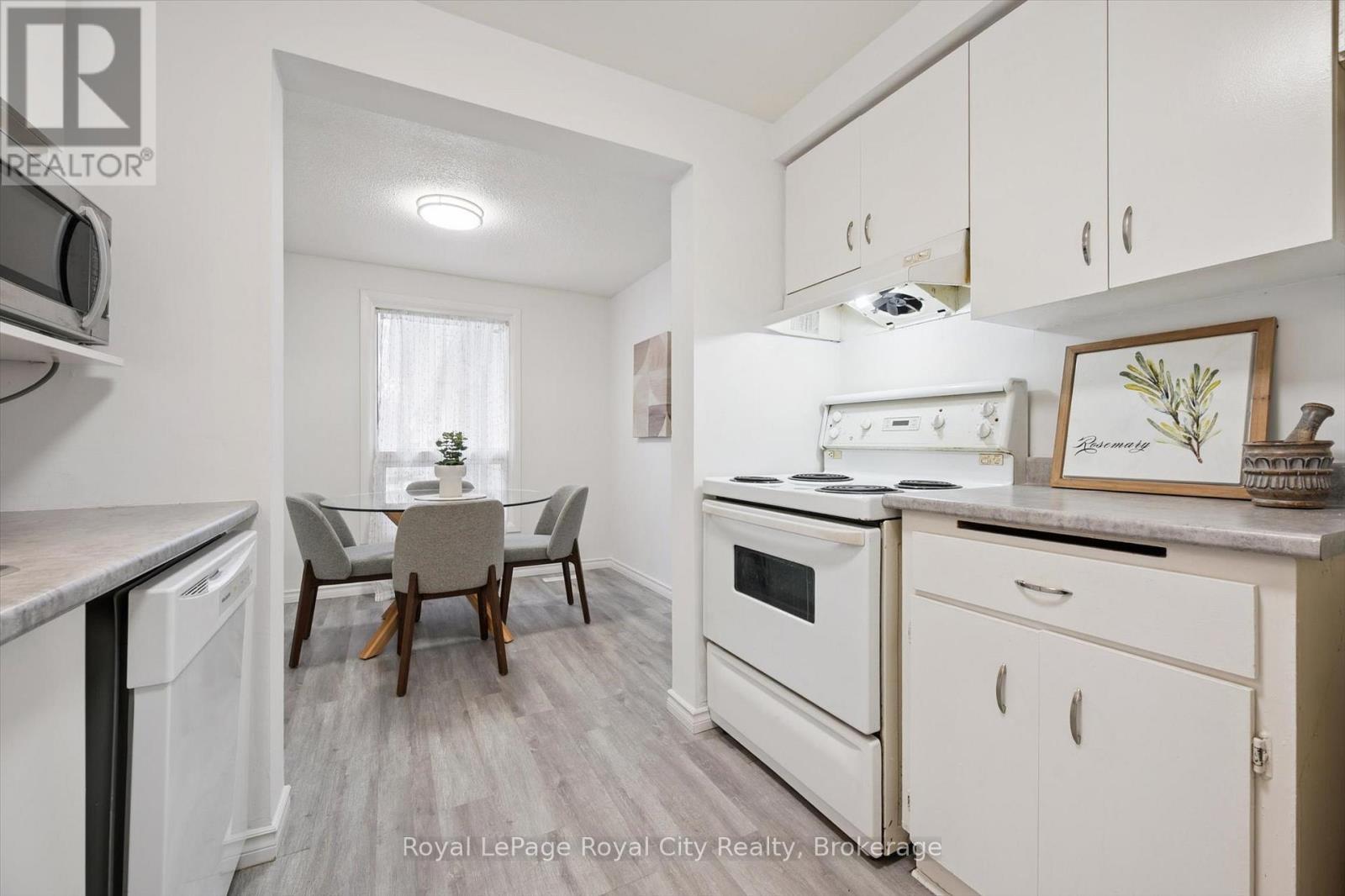 












78 - 700 PAISLEY ROAD

,
Guelph (Willow West/Sugarbush/West Acres),




Ontario
N1K1A3

