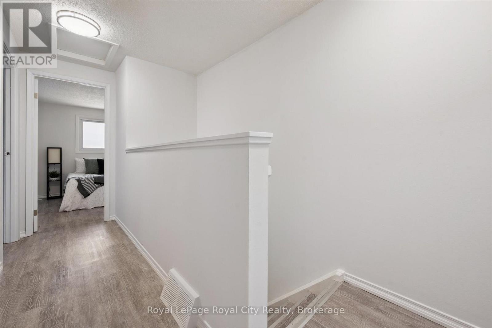 












78 - 700 PAISLEY ROAD

,
Guelph (Willow West/Sugarbush/West Acres),




Ontario
N1K1A3

