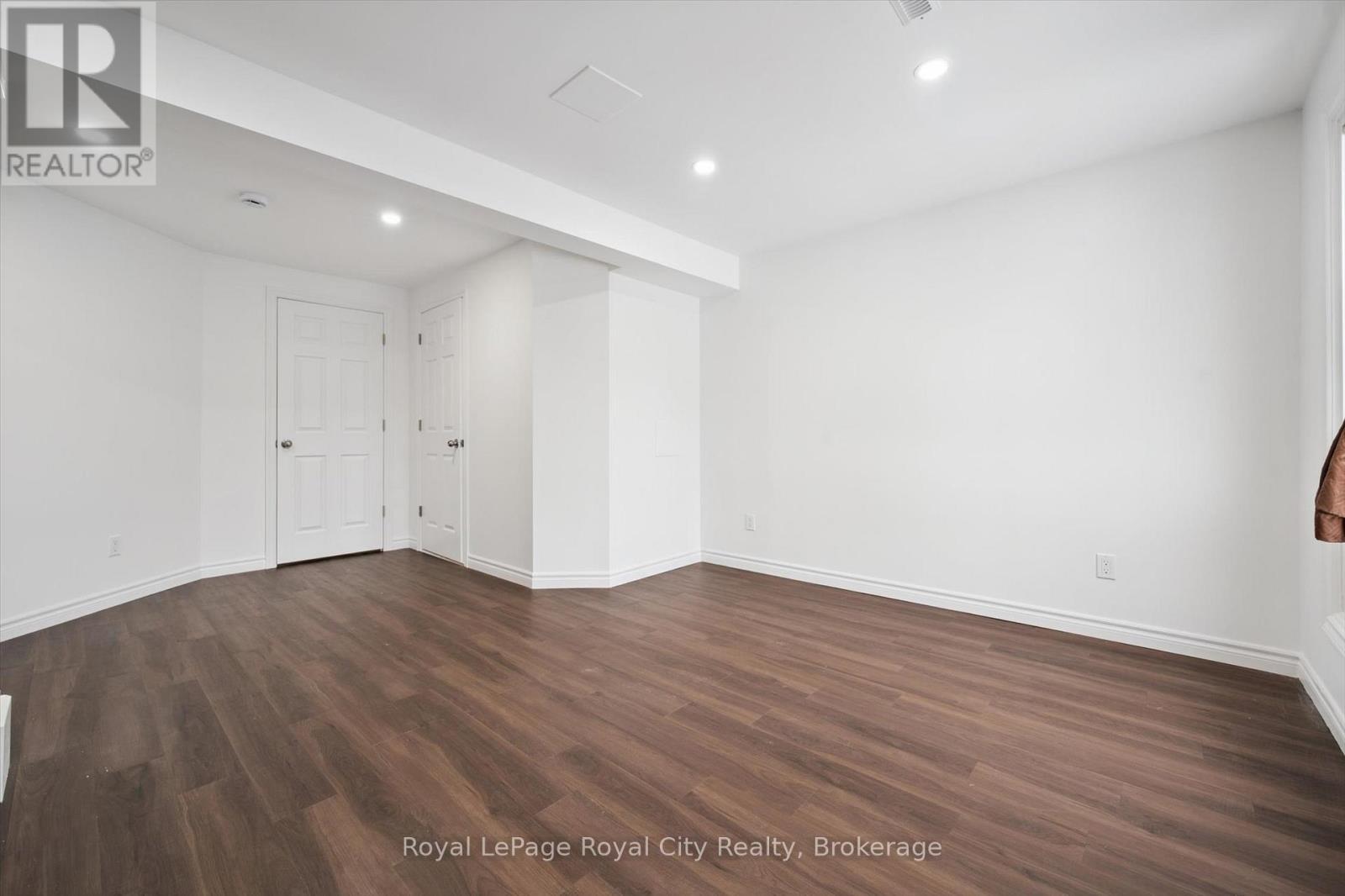 












78 - 700 PAISLEY ROAD

,
Guelph (Willow West/Sugarbush/West Acres),




Ontario
N1K1A3

