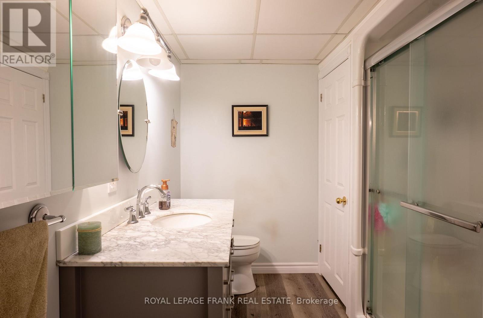 












383 OLD SURREY LANE

,
Kawartha Lakes (Bobcaygeon),




Ontario
K0M1A0

