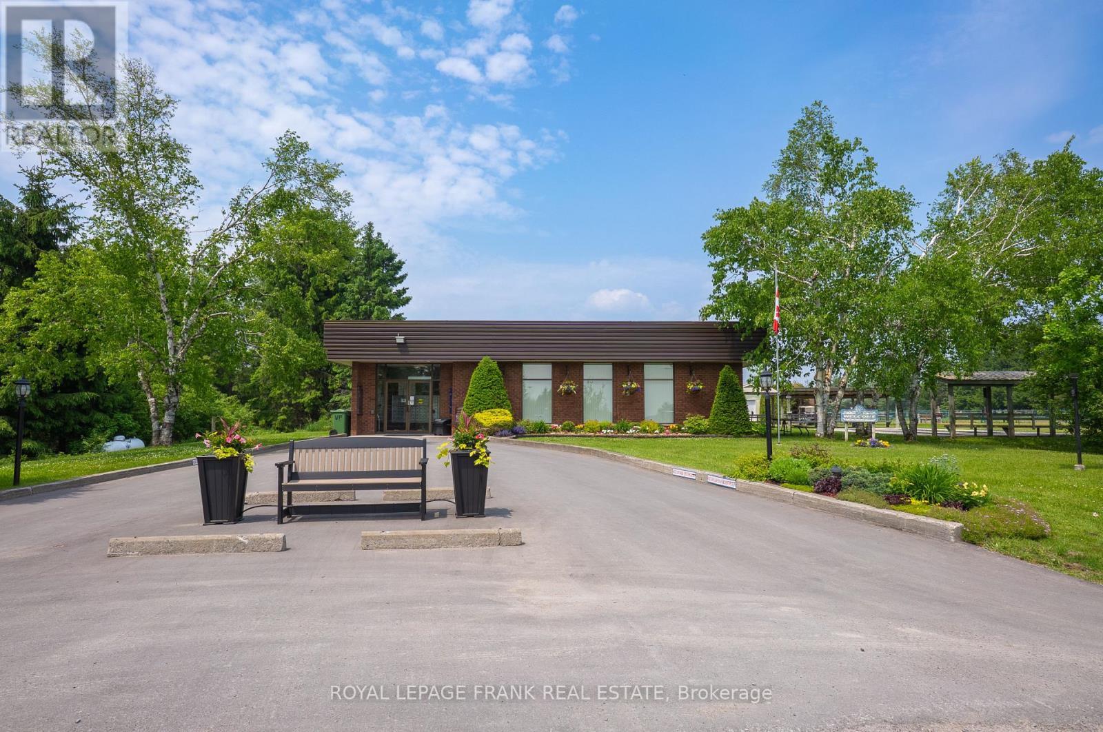 












383 OLD SURREY LANE

,
Kawartha Lakes (Bobcaygeon),




Ontario
K0M1A0

