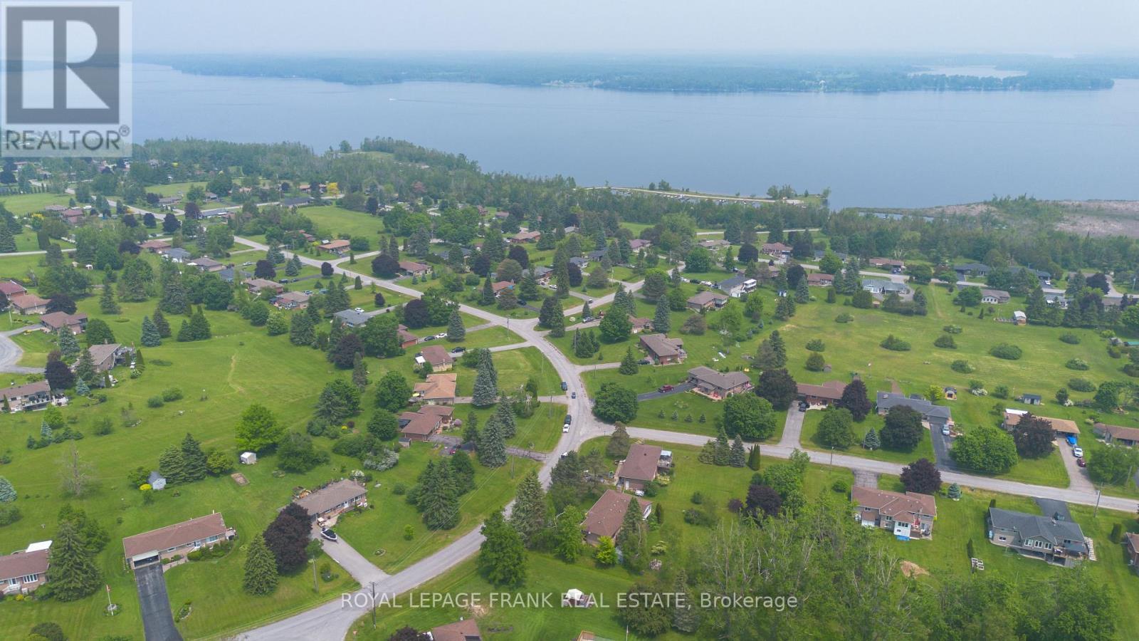 












383 OLD SURREY LANE

,
Kawartha Lakes (Bobcaygeon),




Ontario
K0M1A0

