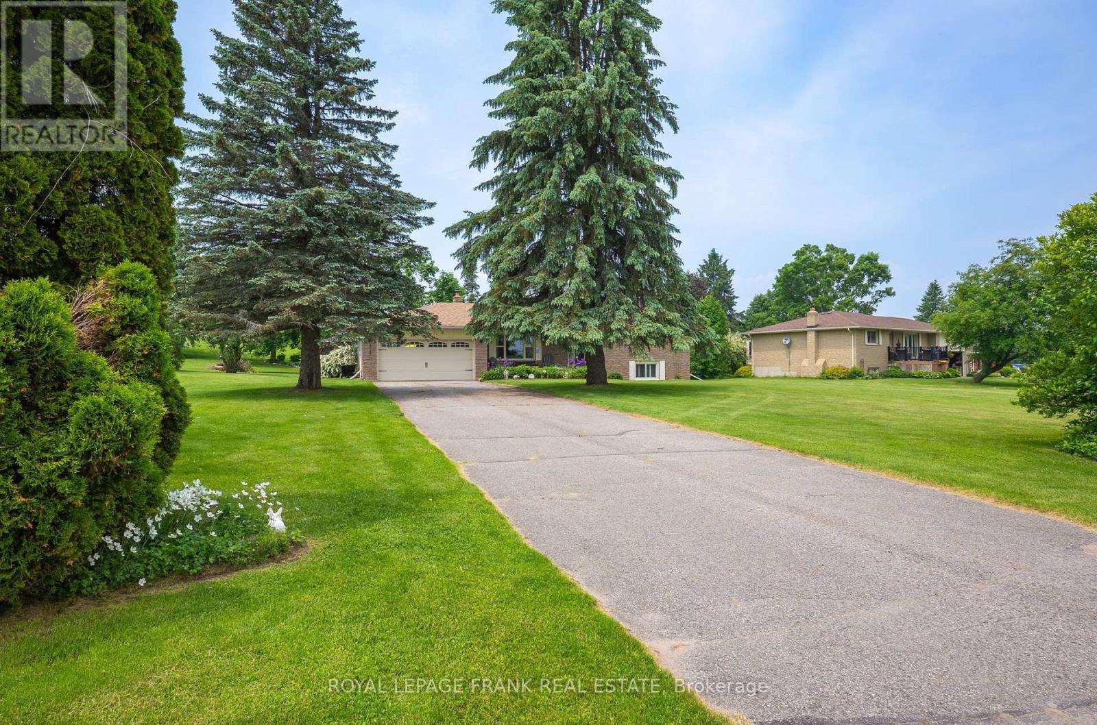 












383 OLD SURREY LANE

,
Kawartha Lakes (Bobcaygeon),




Ontario
K0M1A0

