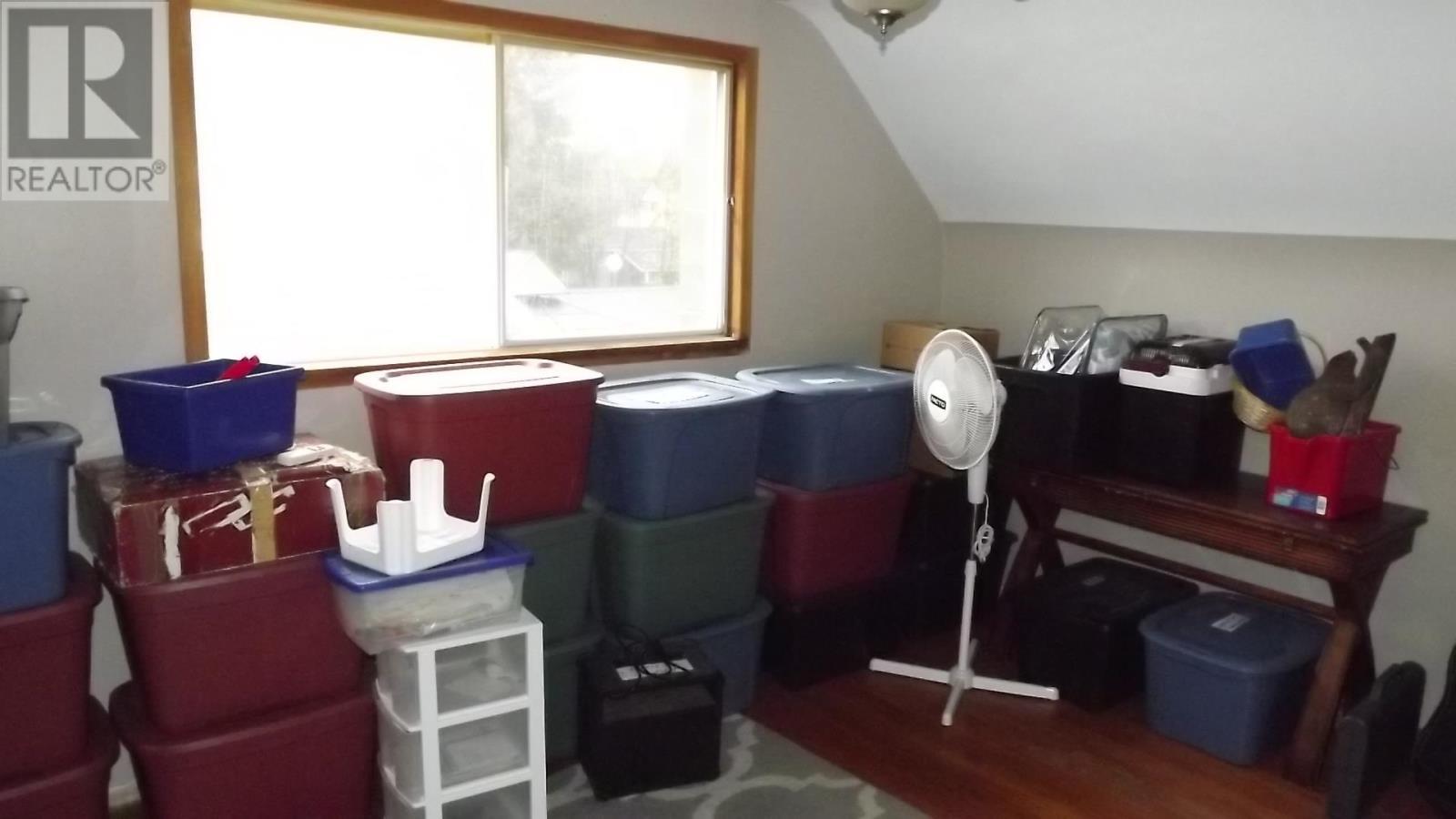 












23 Blackwell RD

,
Elliot Lake,




Ontario
P5A1G4

