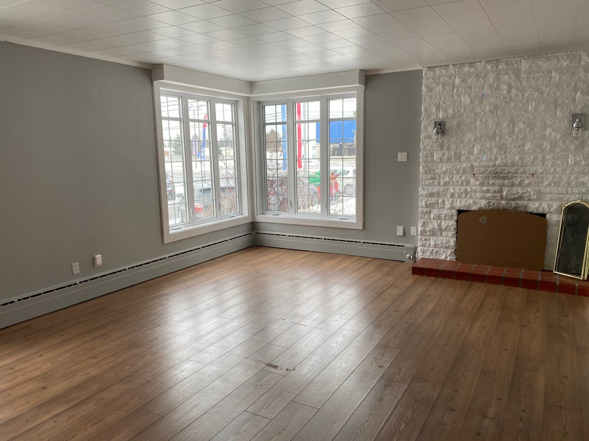 









4292

 - 4294


Boul. de Shawinigan-Sud

,
Shawinigan,




QC
G9P4G2

