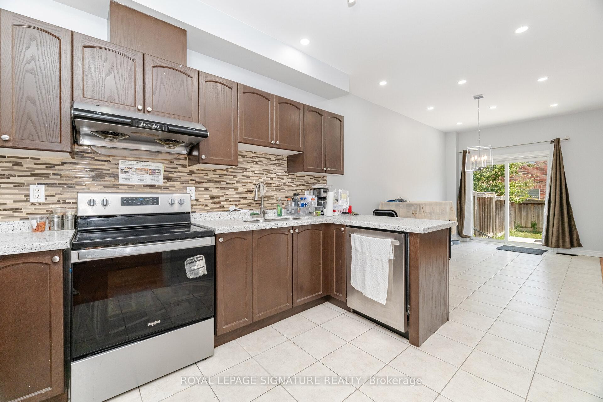









443


Comiskey

Crescent,
Mississauga,




ON
L5W 0C7

