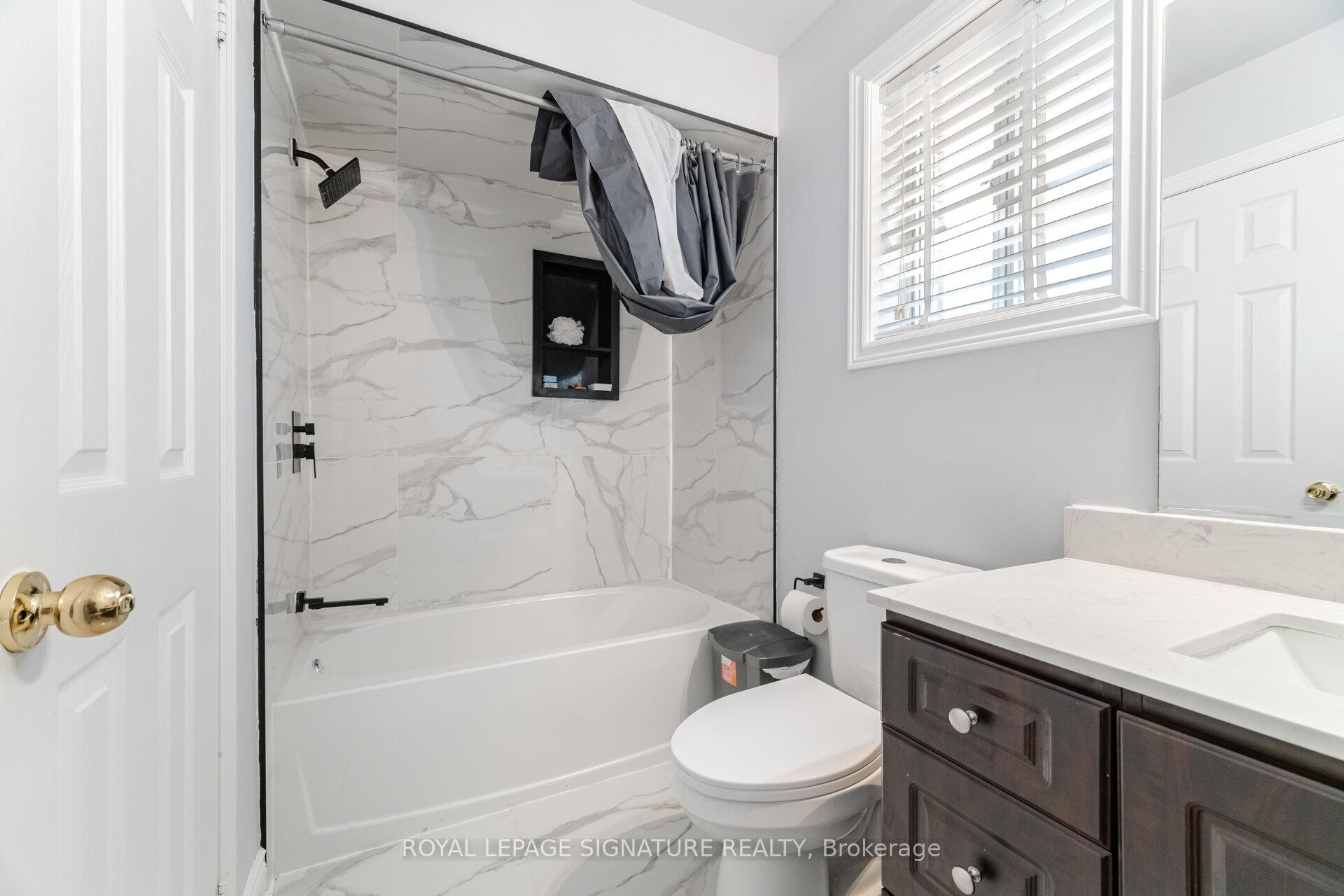 









443


Comiskey

Crescent,
Mississauga,




ON
L5W 0C7

