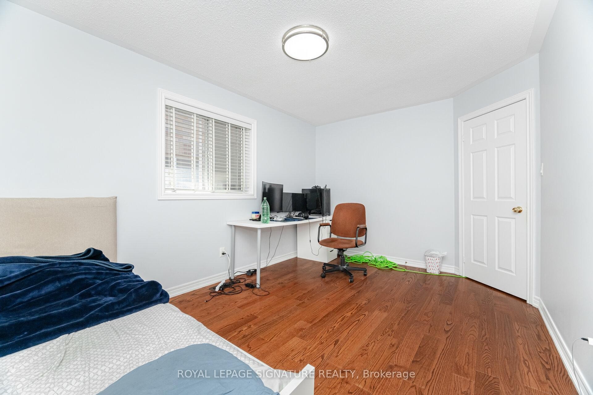 









443


Comiskey

Crescent,
Mississauga,




ON
L5W 0C7

