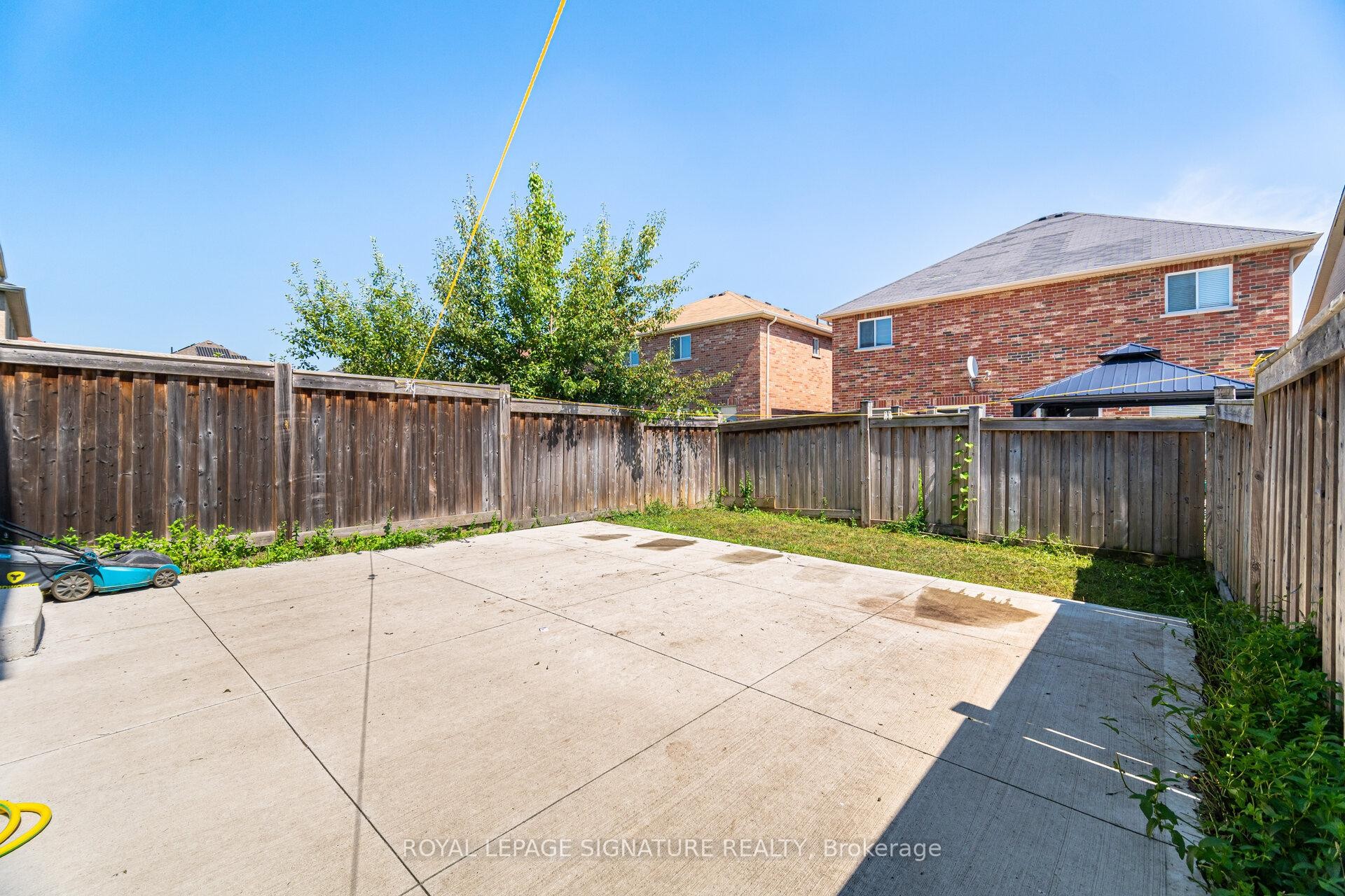 









443


Comiskey

Crescent,
Mississauga,




ON
L5W 0C7

