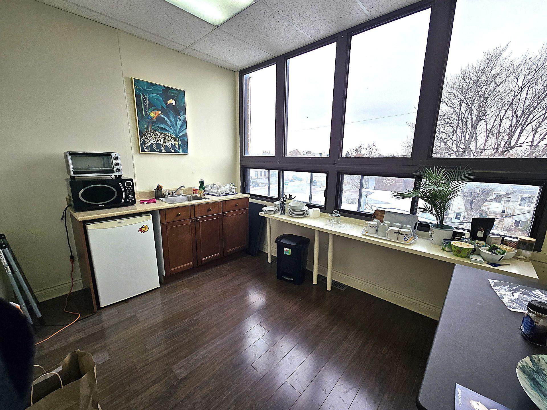 









503


Boul. des Laurentides

,
Laval (Pont-Viau),




QC
H7G2V2

