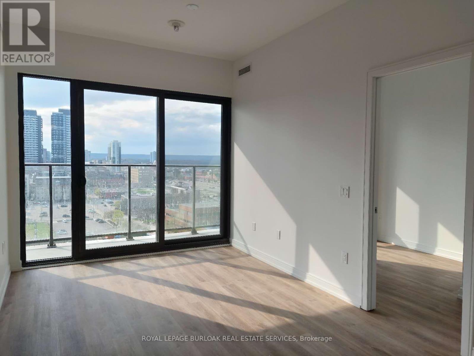 












1509 - 1 JARVIS STREET

,
Hamilton,




Ontario
L8R3J2

