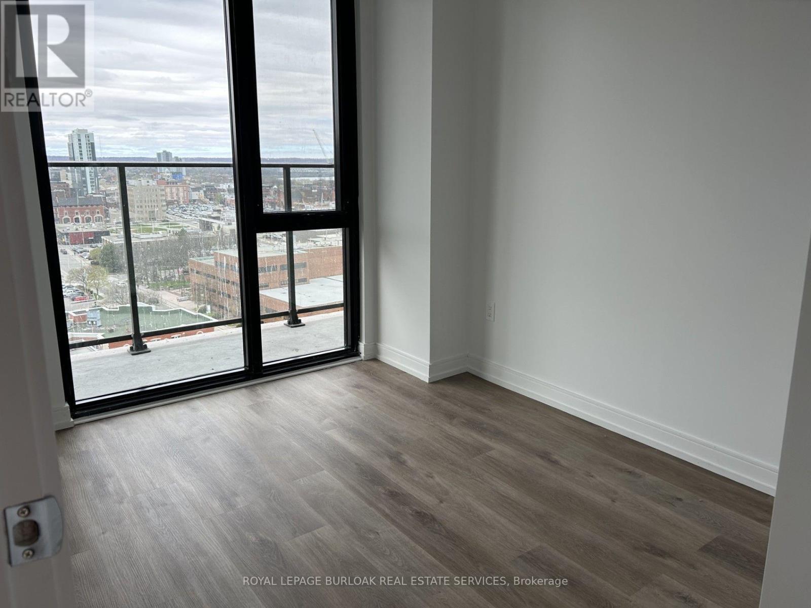 












1509 - 1 JARVIS STREET

,
Hamilton,




Ontario
L8R3J2

