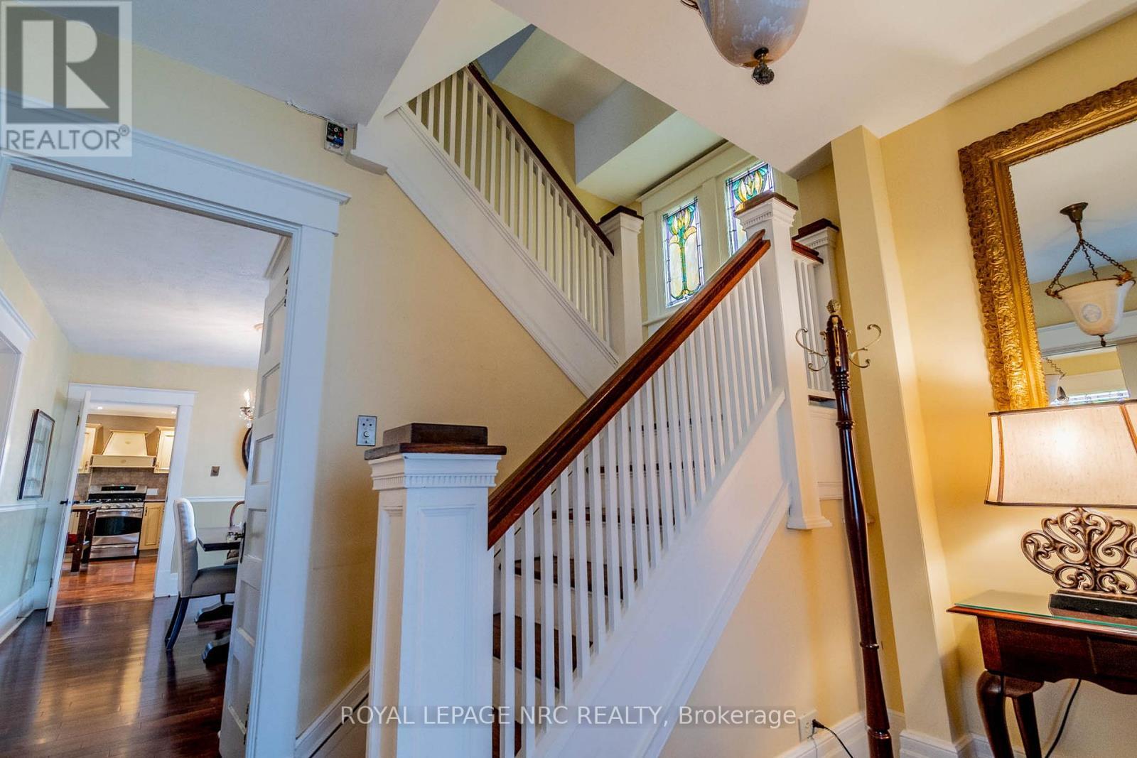 












6107 BARKER STREET

,
Niagara Falls (Dorchester),




Ontario
L2G1Y5

