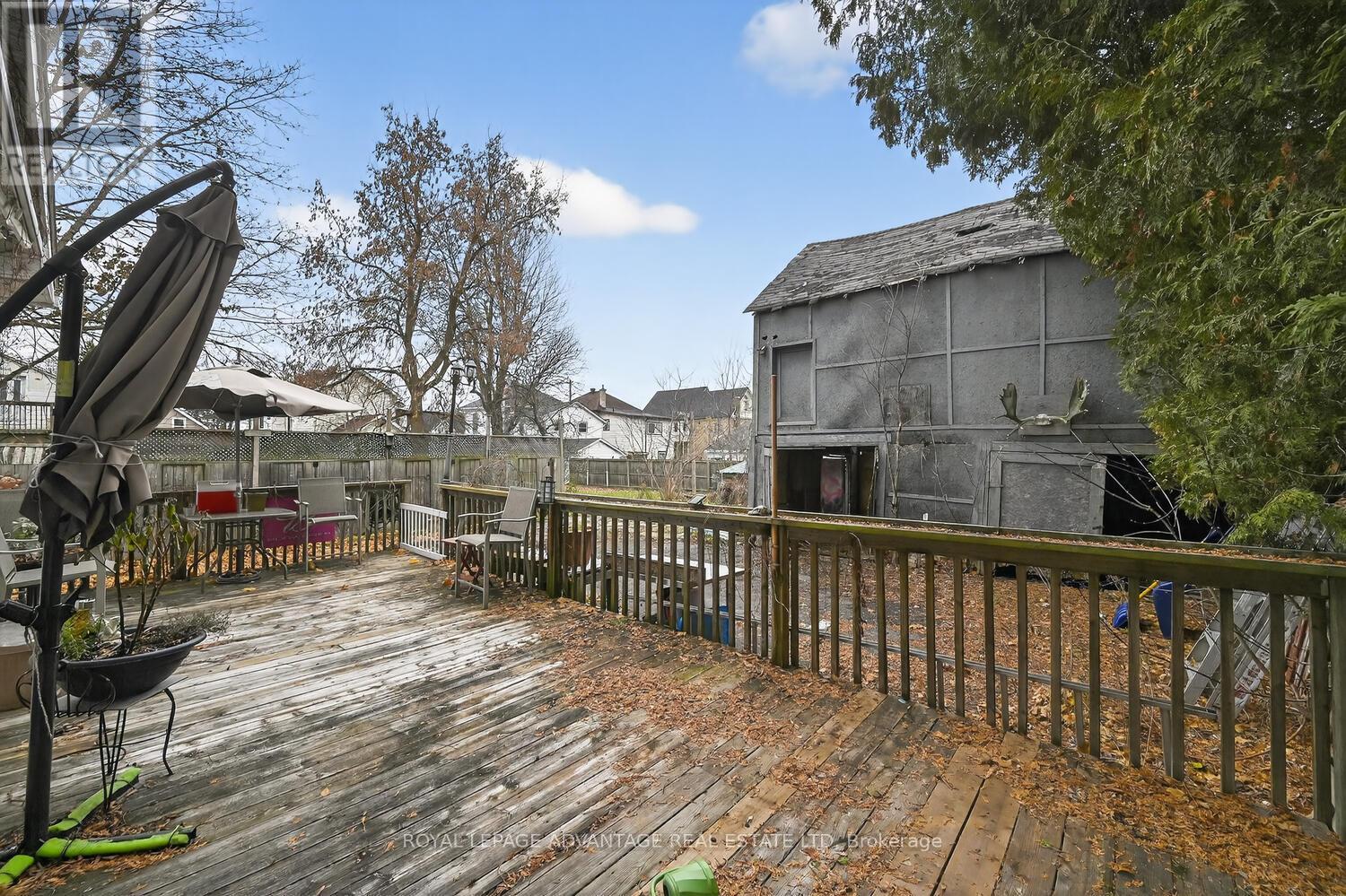 












16 MARY STREET N

,
Smiths Falls,




Ontario
K7A3R8

