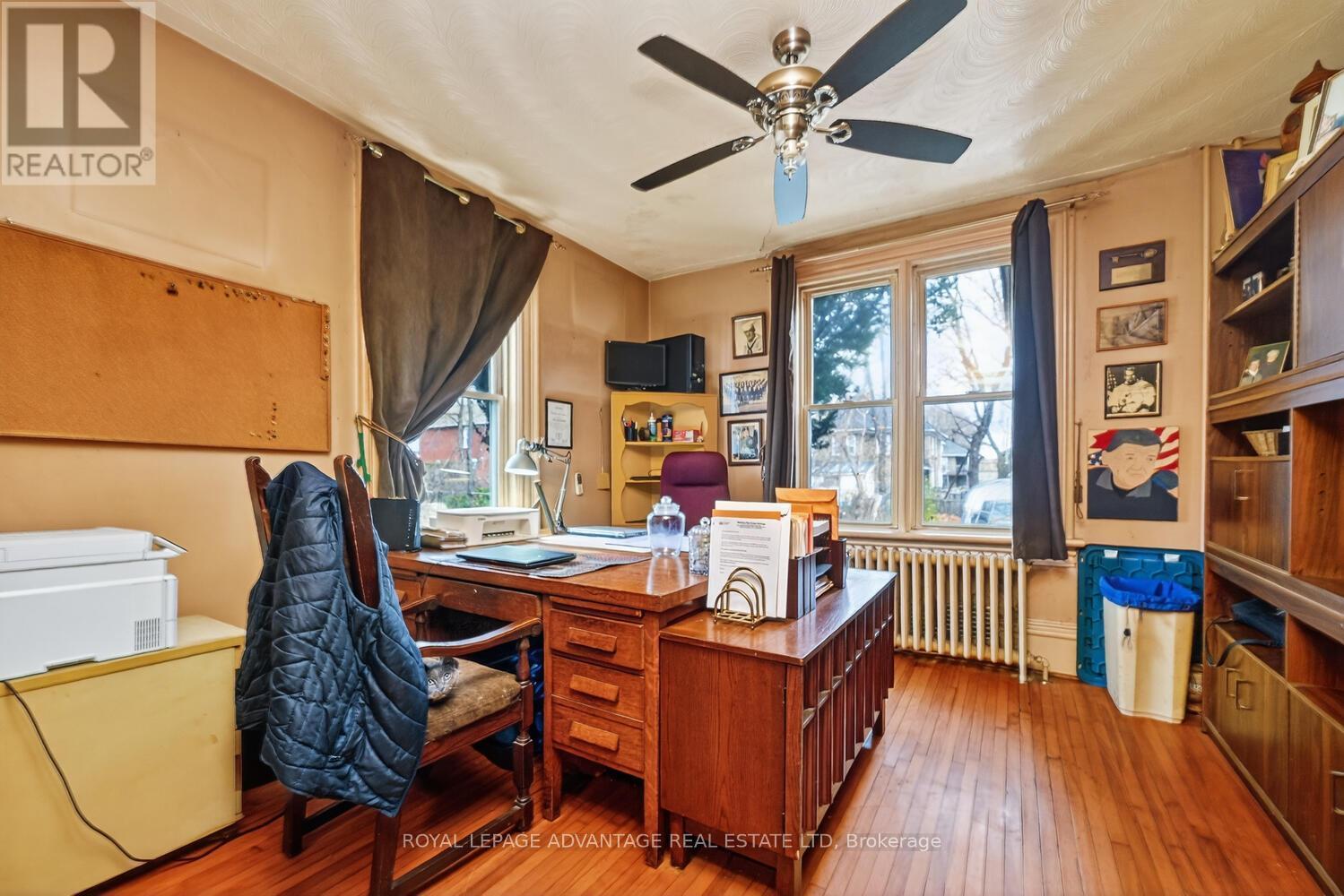 












16 MARY STREET N

,
Smiths Falls,




Ontario
K7A3R8

