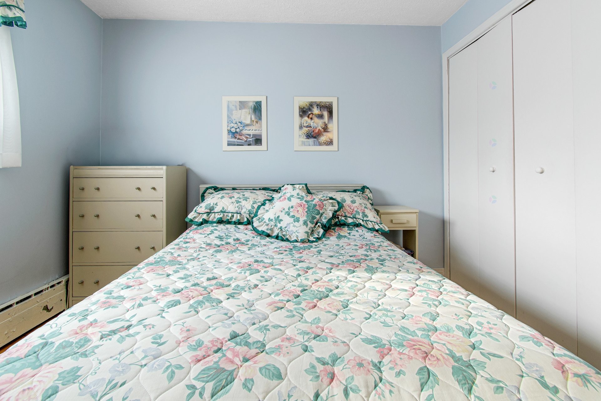 









328


Rue Fern

,
Lachute,




QC
J8H2A5

