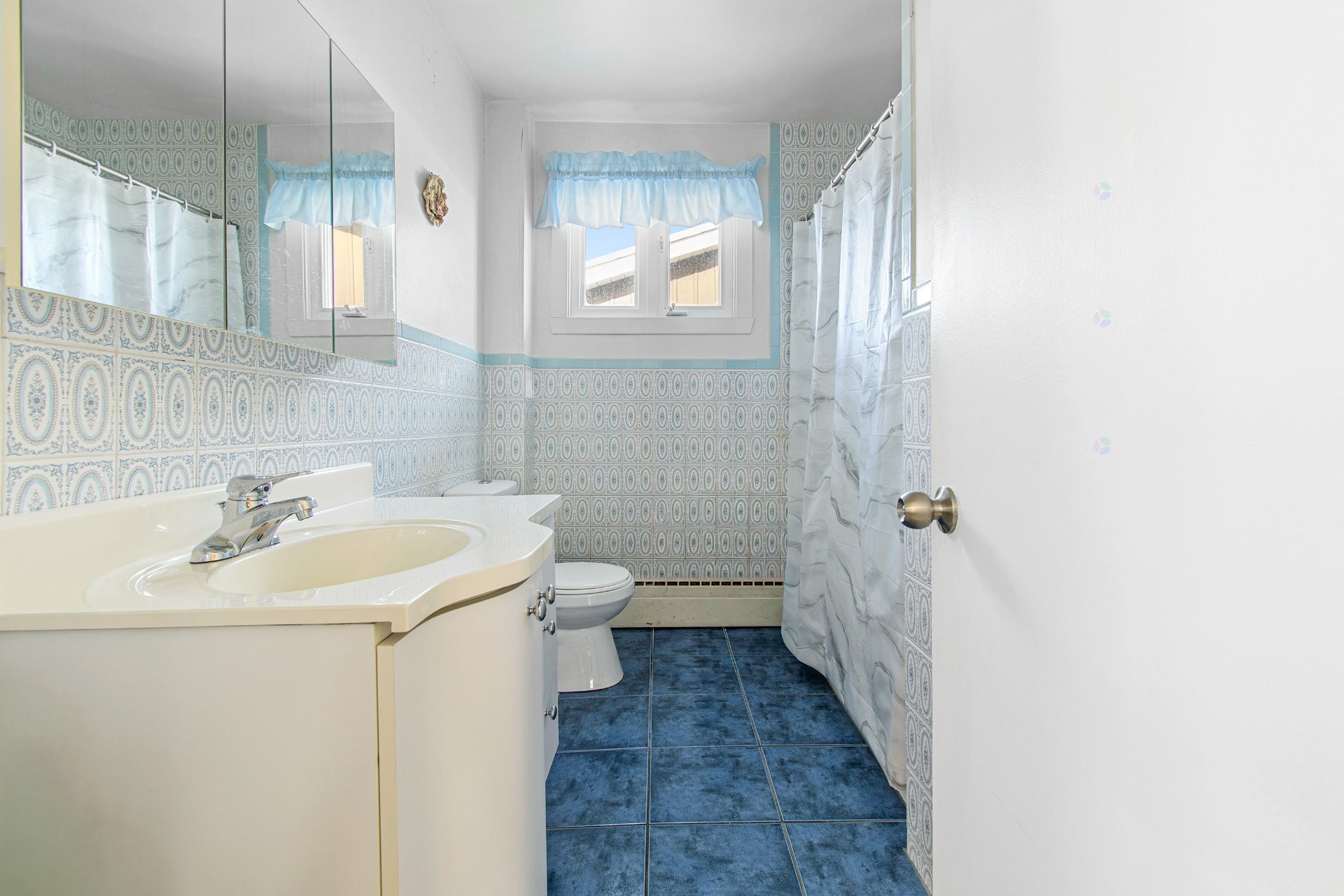 









328


Rue Fern

,
Lachute,




QC
J8H2A5

