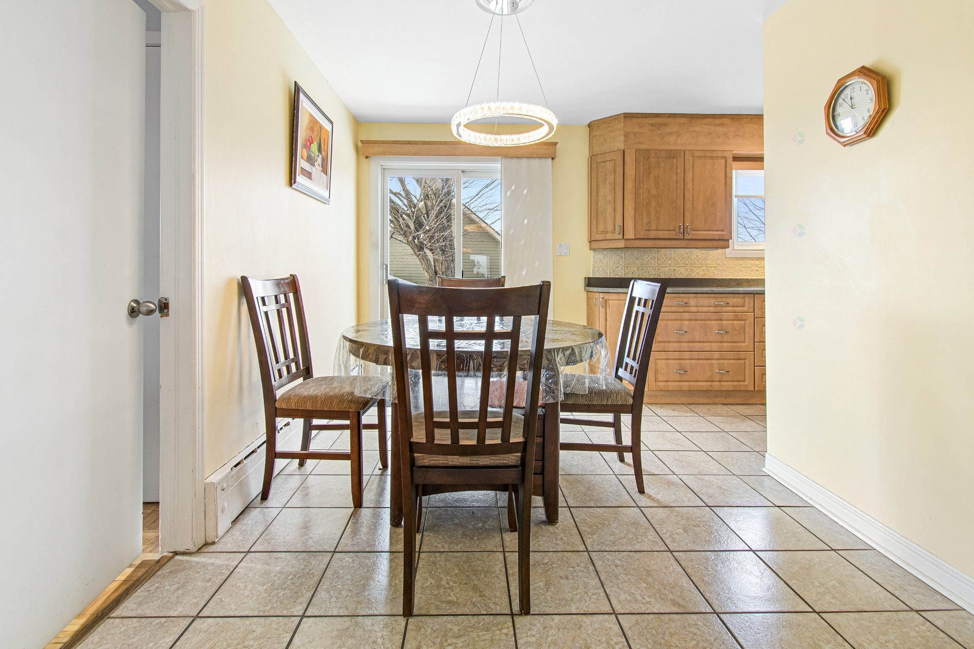 









328


Rue Fern

,
Lachute,




QC
J8H2A5

