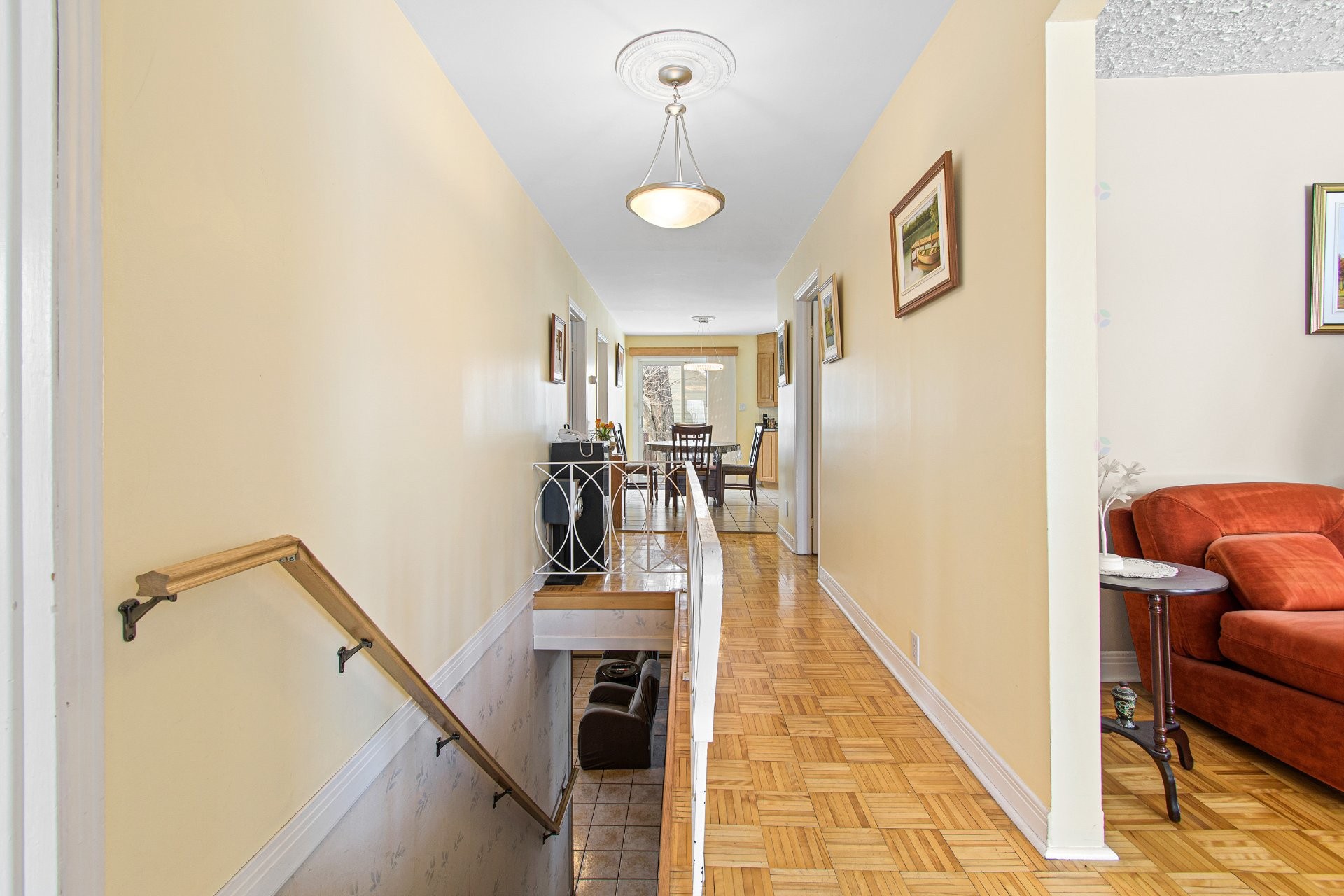 









328


Rue Fern

,
Lachute,




QC
J8H2A5

