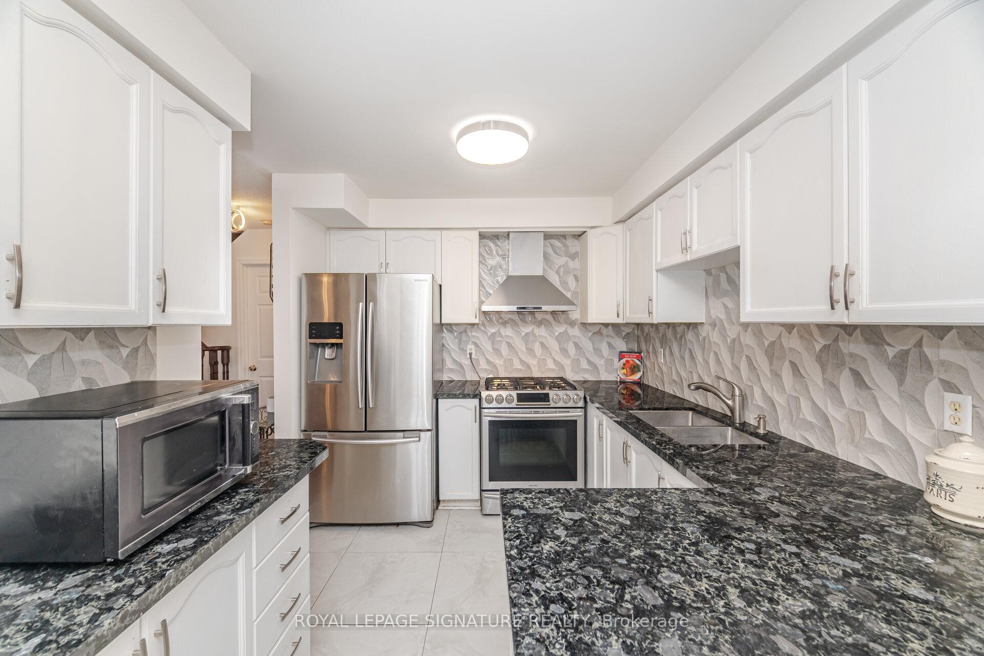 









184


Lindenshire

Avenue,
Vaughan,




ON
L6A 2X4

