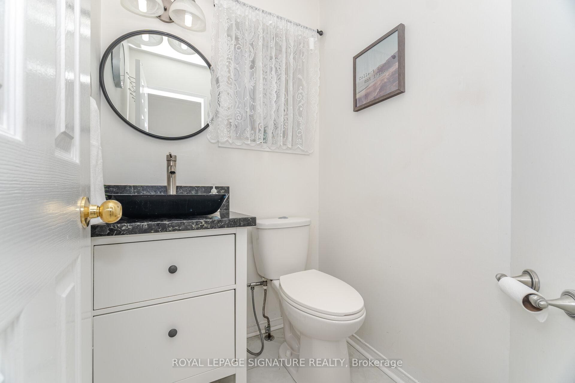 









184


Lindenshire

Avenue,
Vaughan,




ON
L6A 2X4

