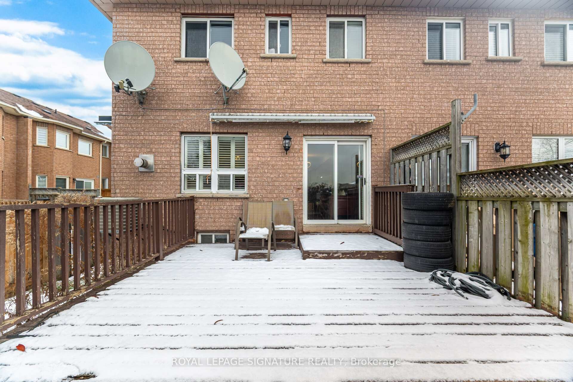 









184


Lindenshire

Avenue,
Vaughan,




ON
L6A 2X4

