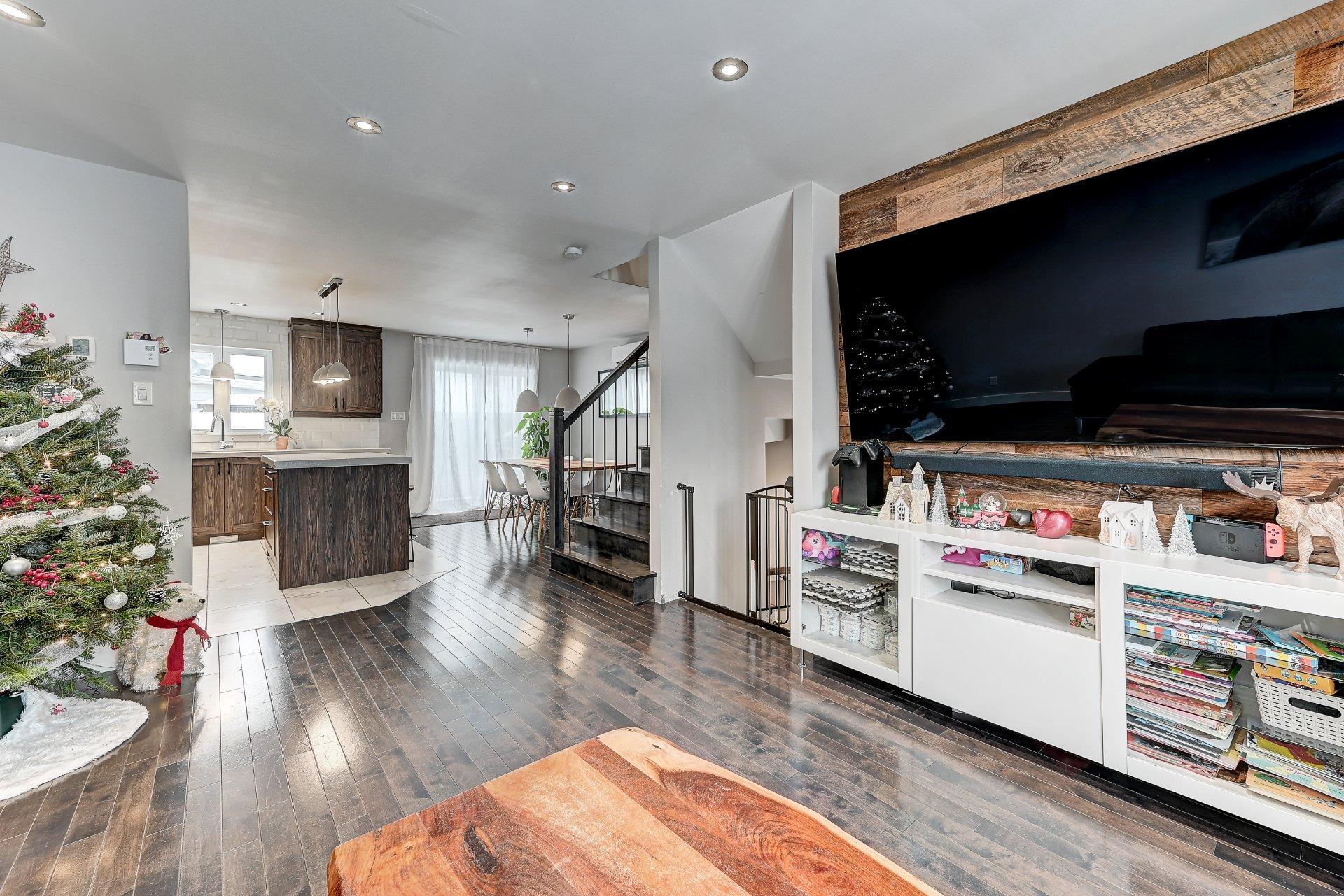 









33


Rue Beaudin

,
Saint-Rémi,




QC
J0L2L0

