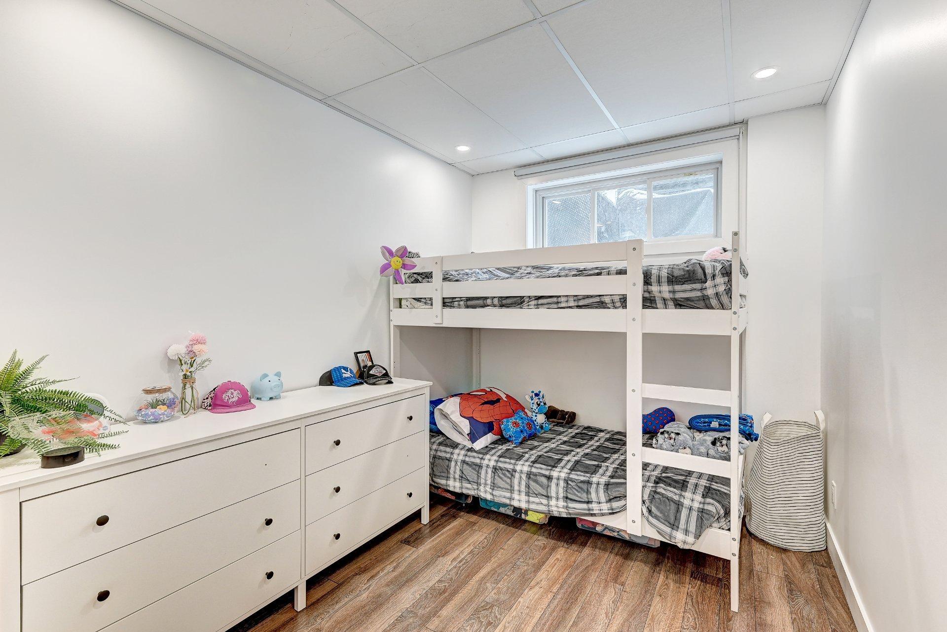 









33


Rue Beaudin

,
Saint-Rémi,




QC
J0L2L0

