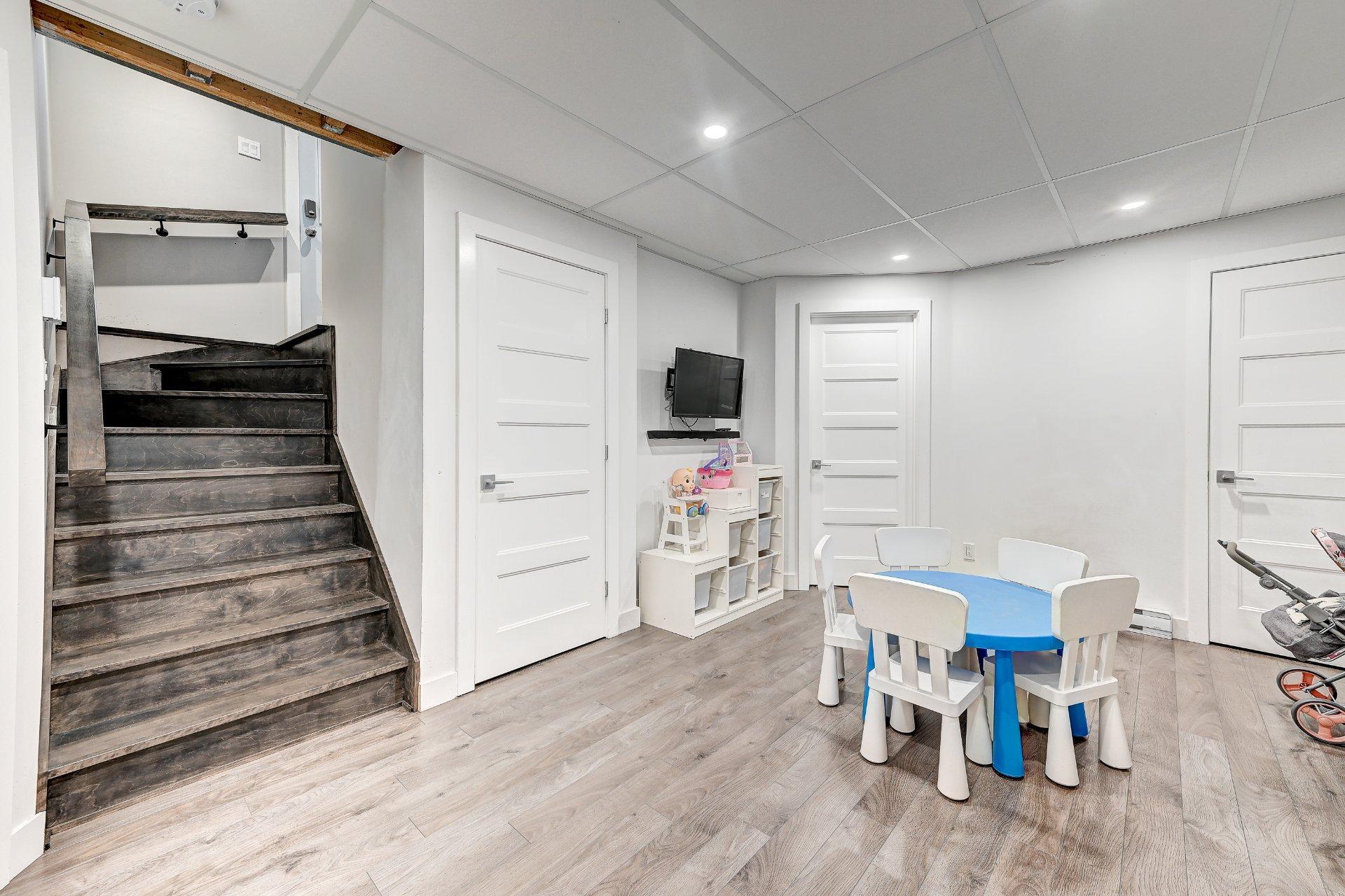 









33


Rue Beaudin

,
Saint-Rémi,




QC
J0L2L0

