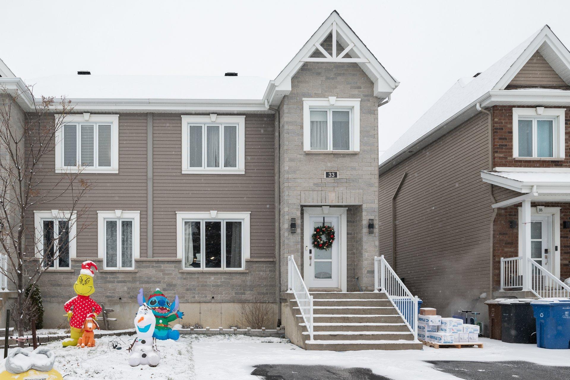 









33


Rue Beaudin

,
Saint-Rémi,




QC
J0L2L0

